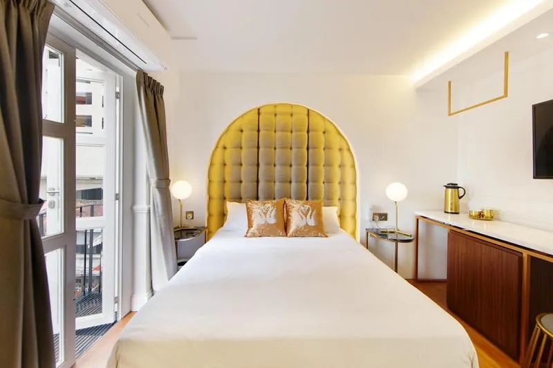 Bed in White Mansion Penang