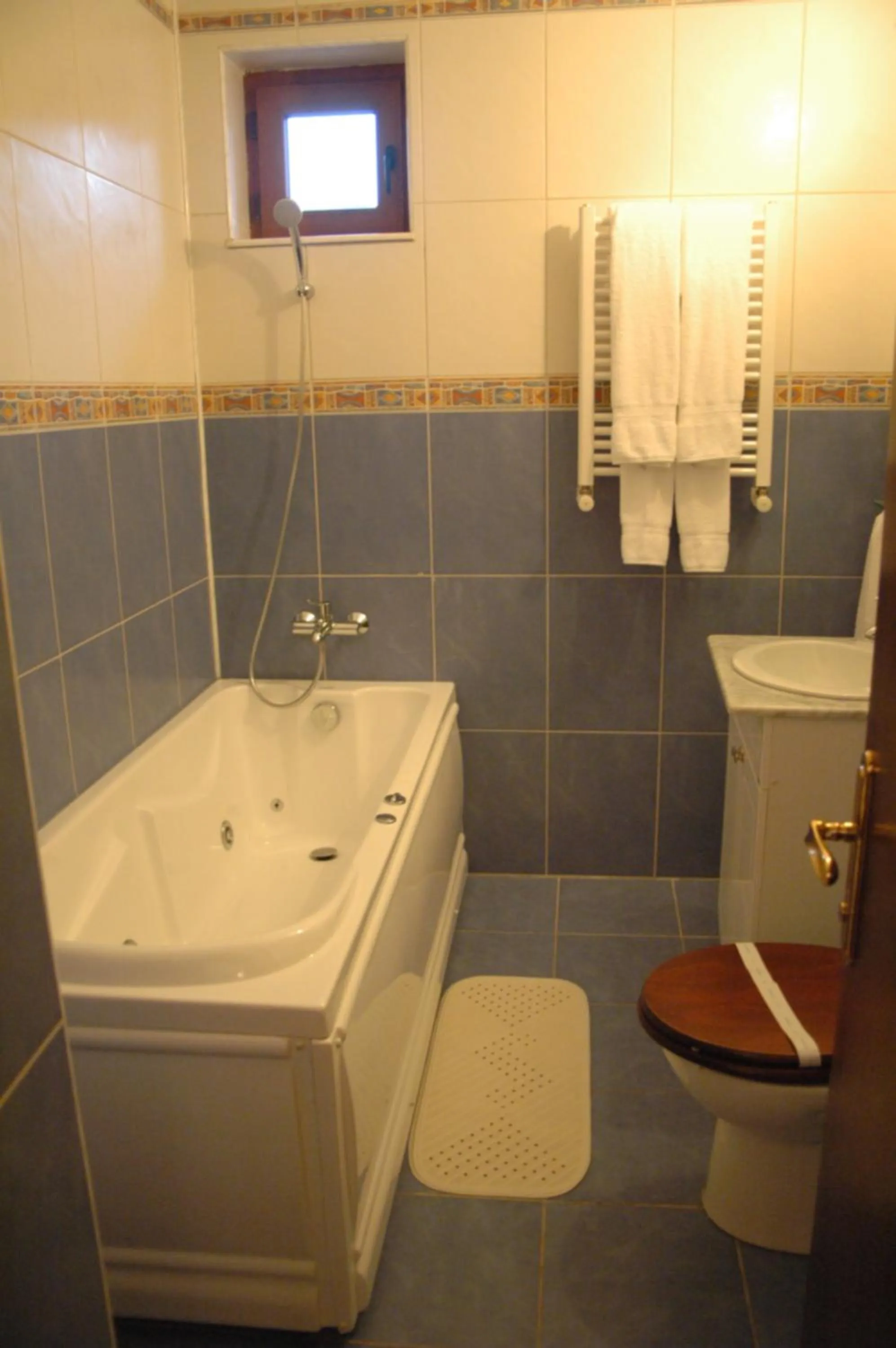 Bathroom in Voila Inn