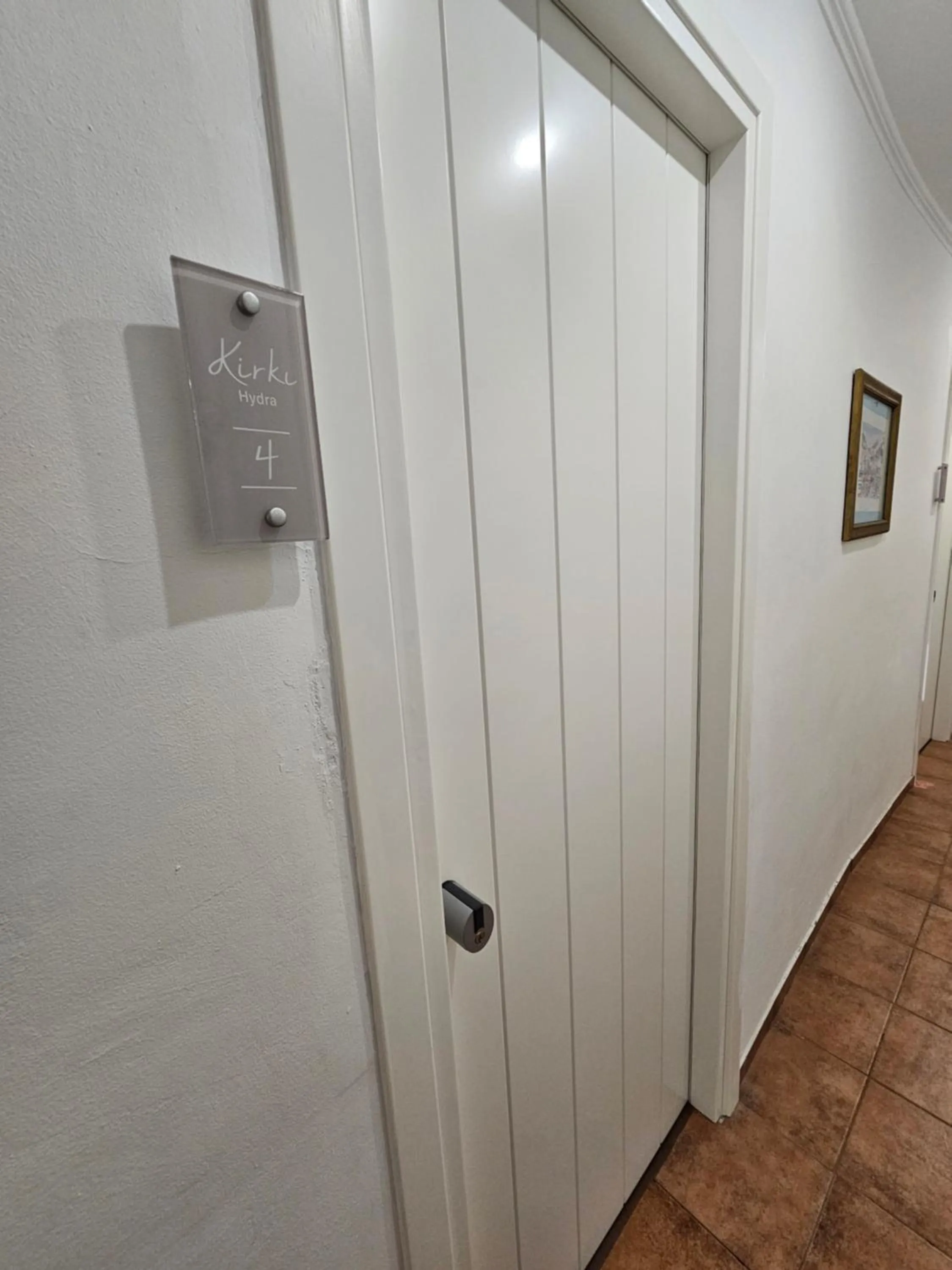 Facade/entrance in Kirki Hydra