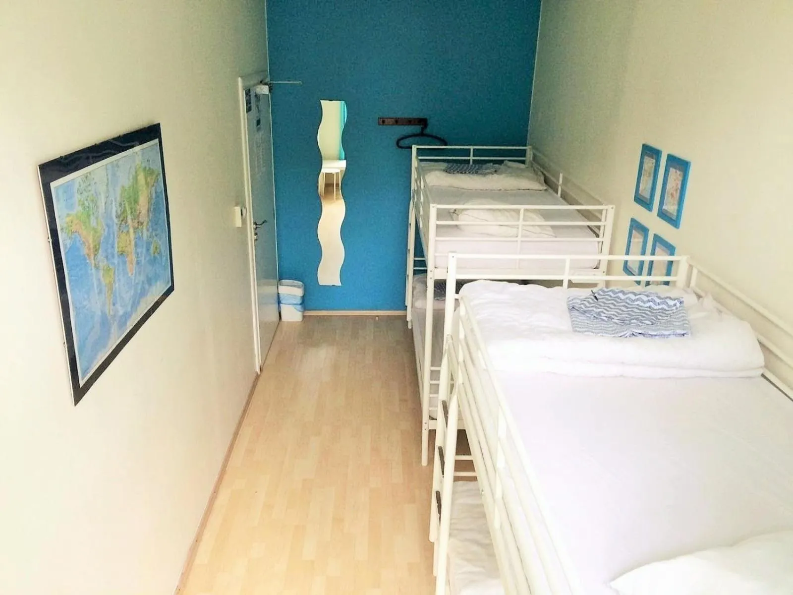 Photo of the whole room in Grampa's Hostel