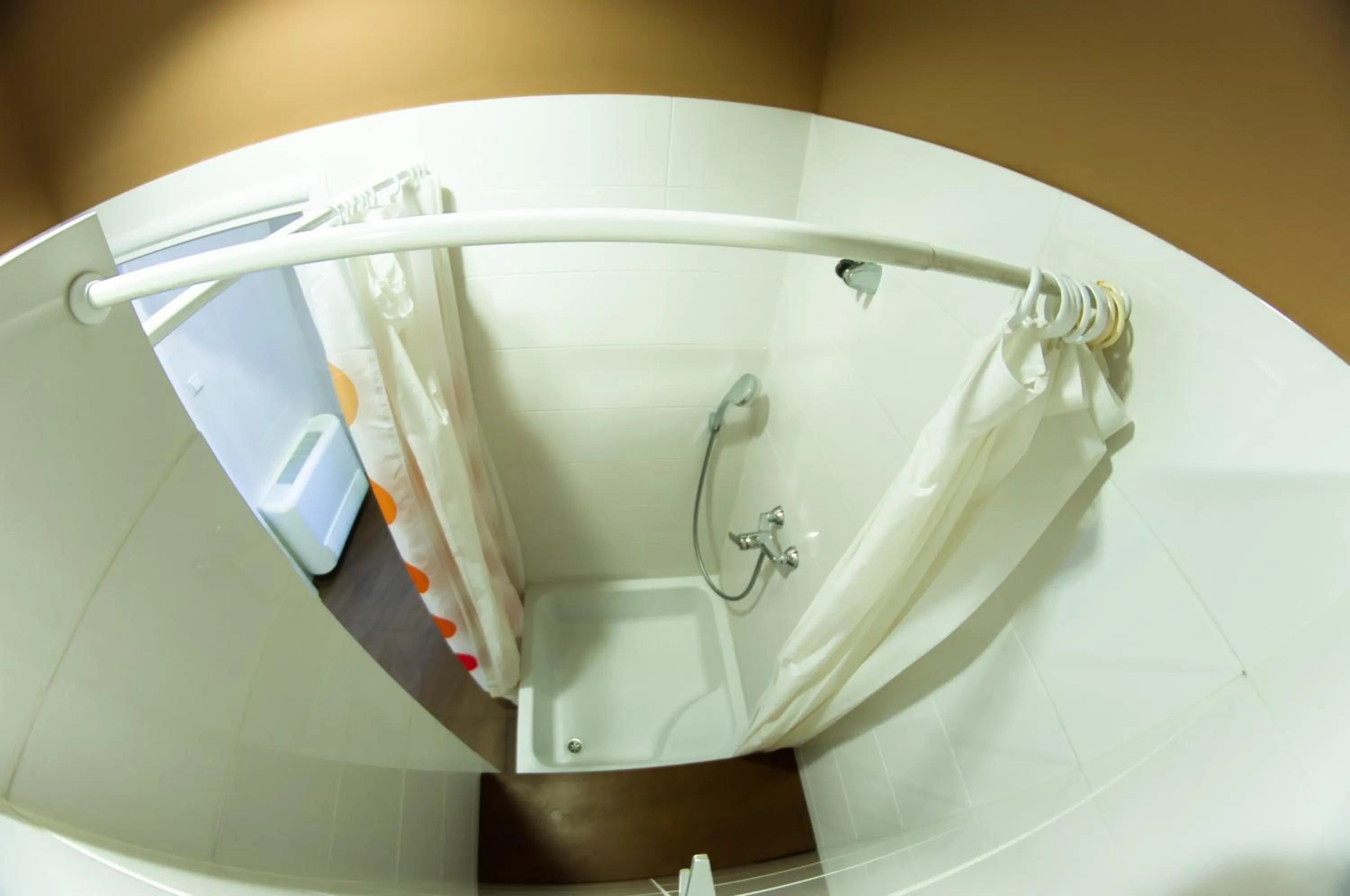 Shower in Grampa's Hostel