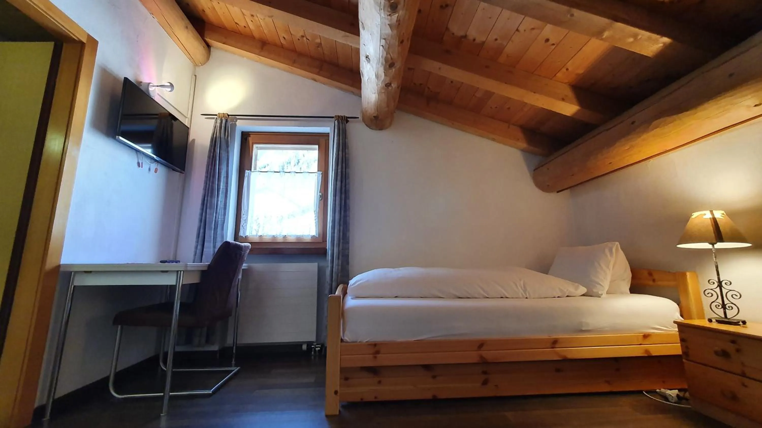 Bed in Hotel Suretta