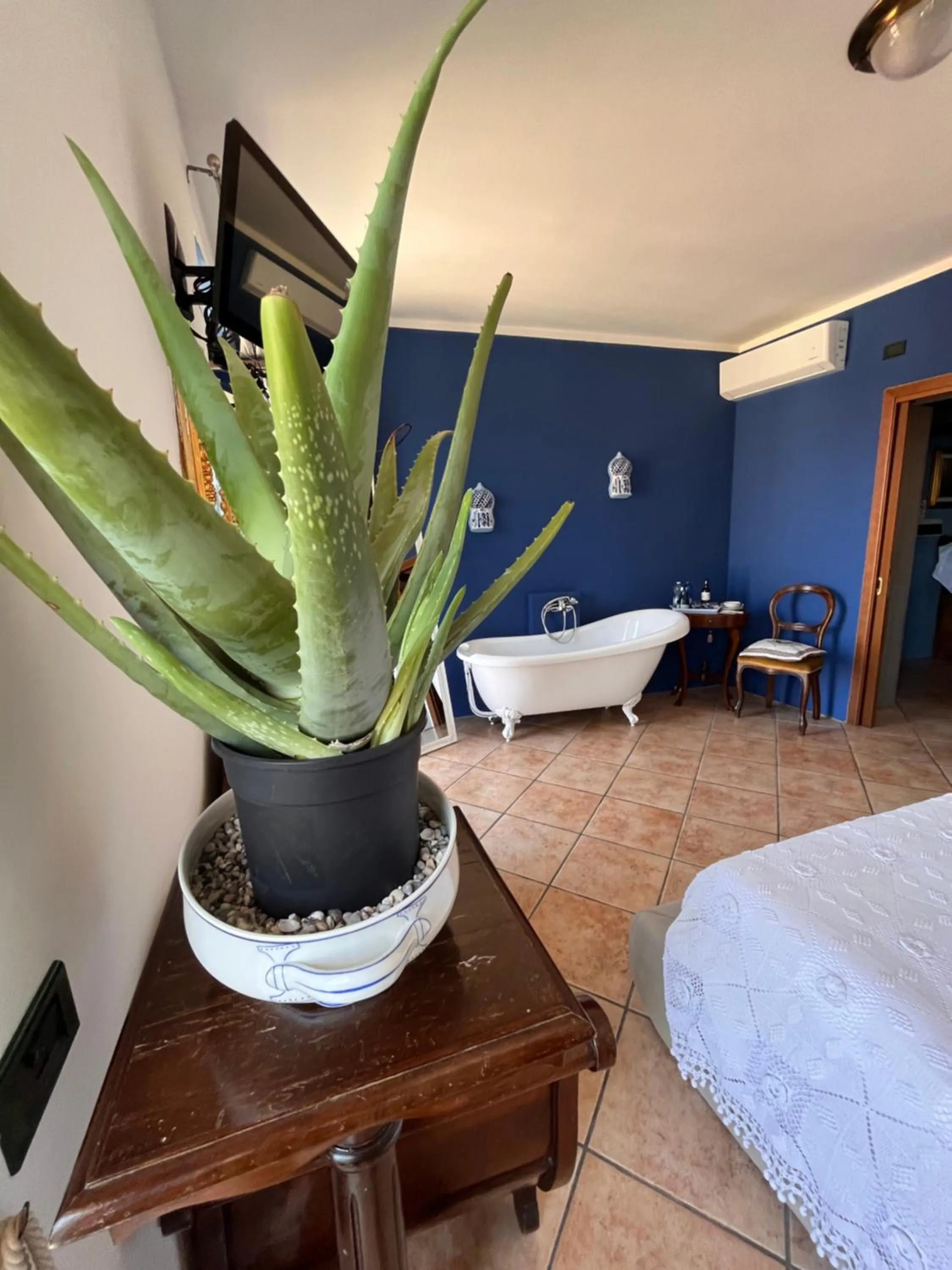 Bedroom, Bed in The Tower Of The Old King