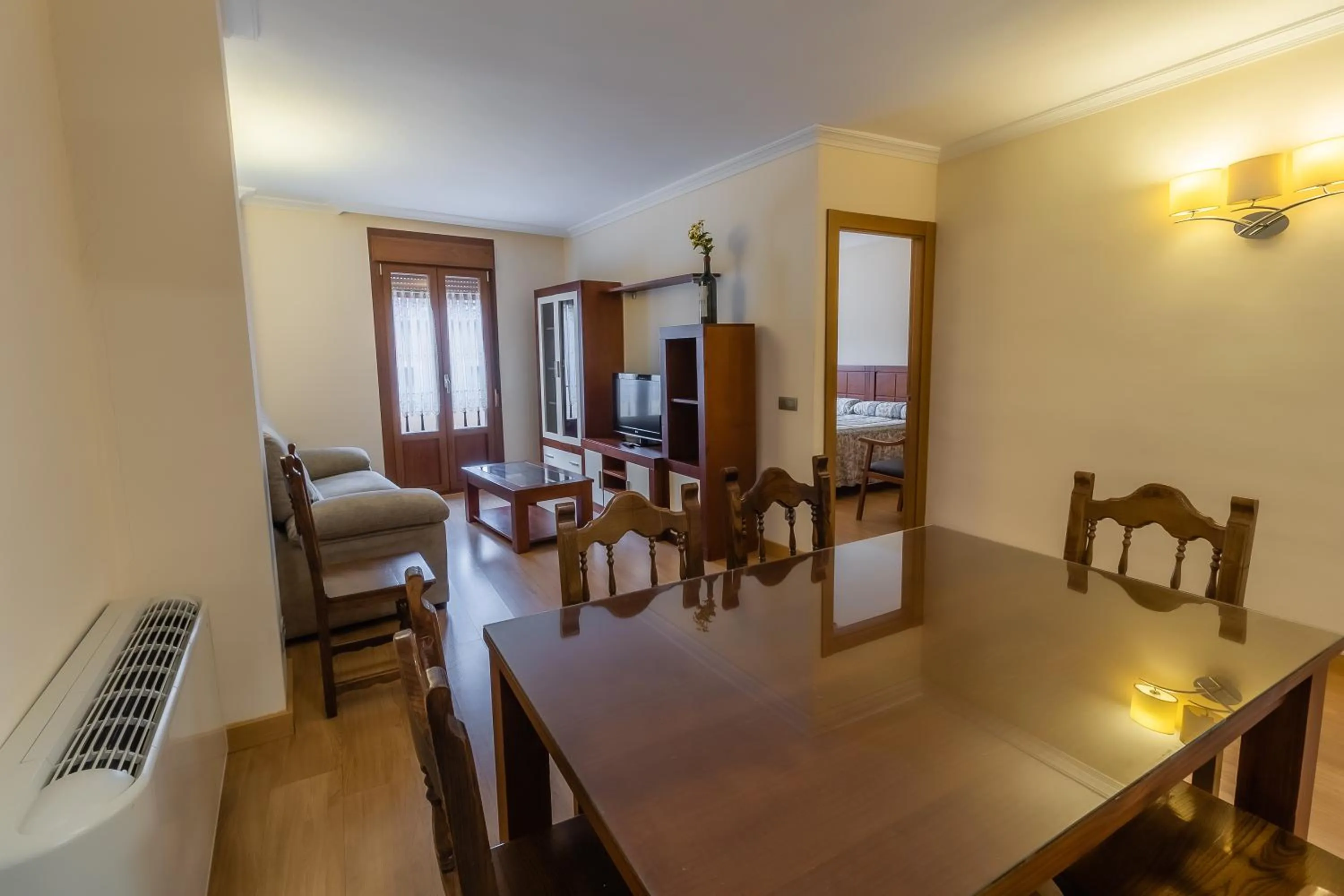 Photo of the whole room in Apartamentos & casas rurales Santo Domingo de Silos