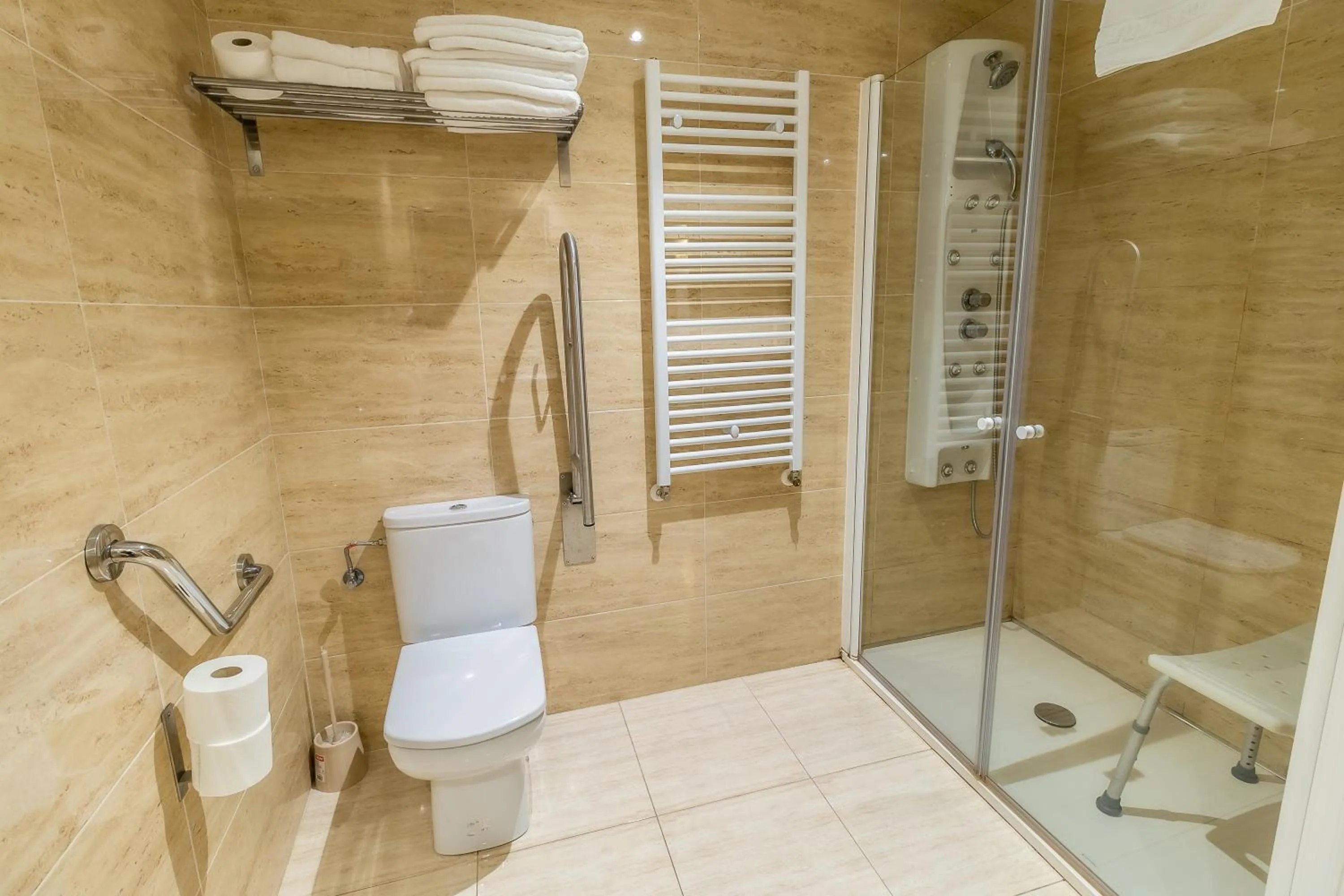 Bathroom in Apartamentos & casas rurales Santo Domingo de Silos