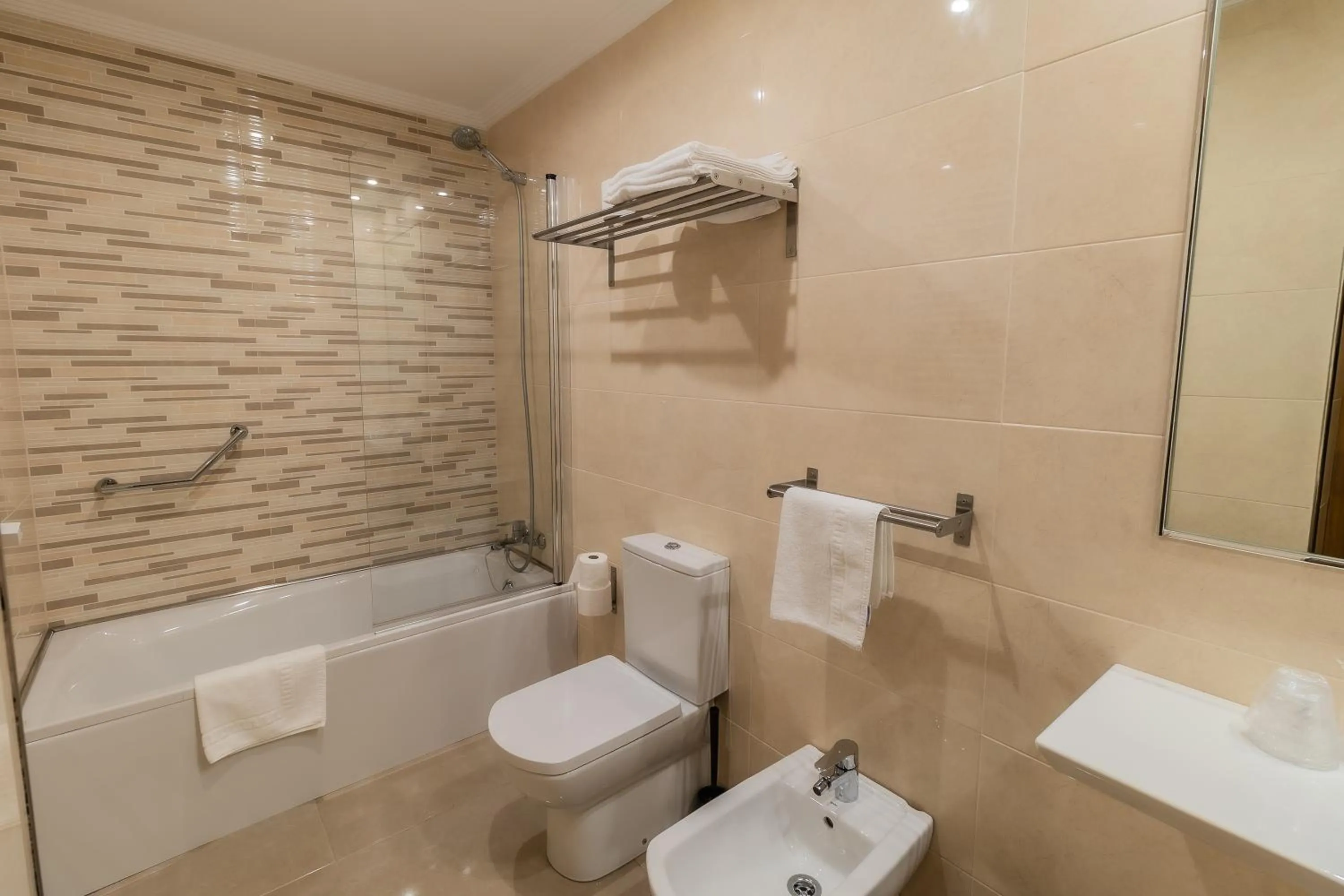 Bathroom in Apartamentos & casas rurales Santo Domingo de Silos