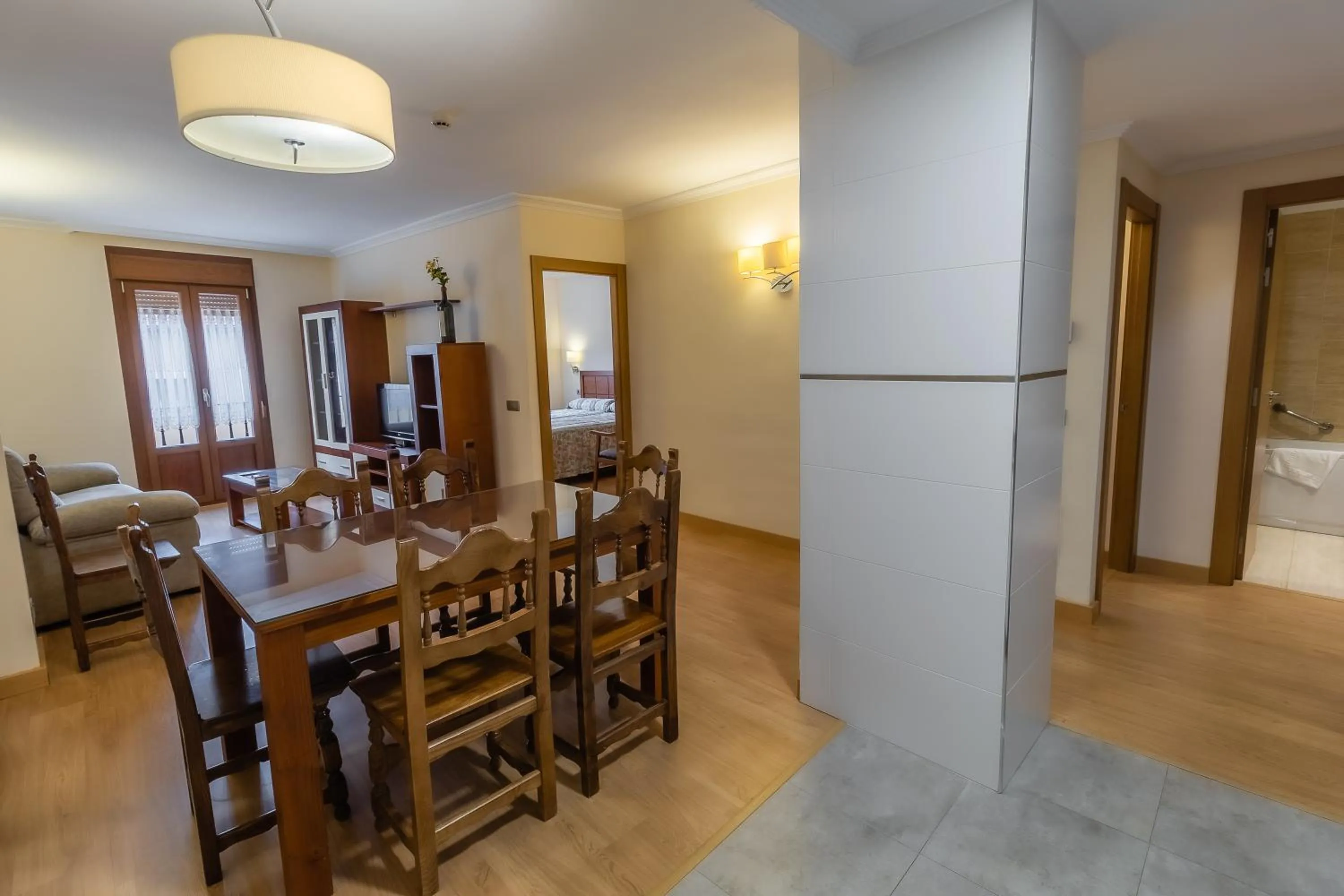 Photo of the whole room in Apartamentos & casas rurales Santo Domingo de Silos