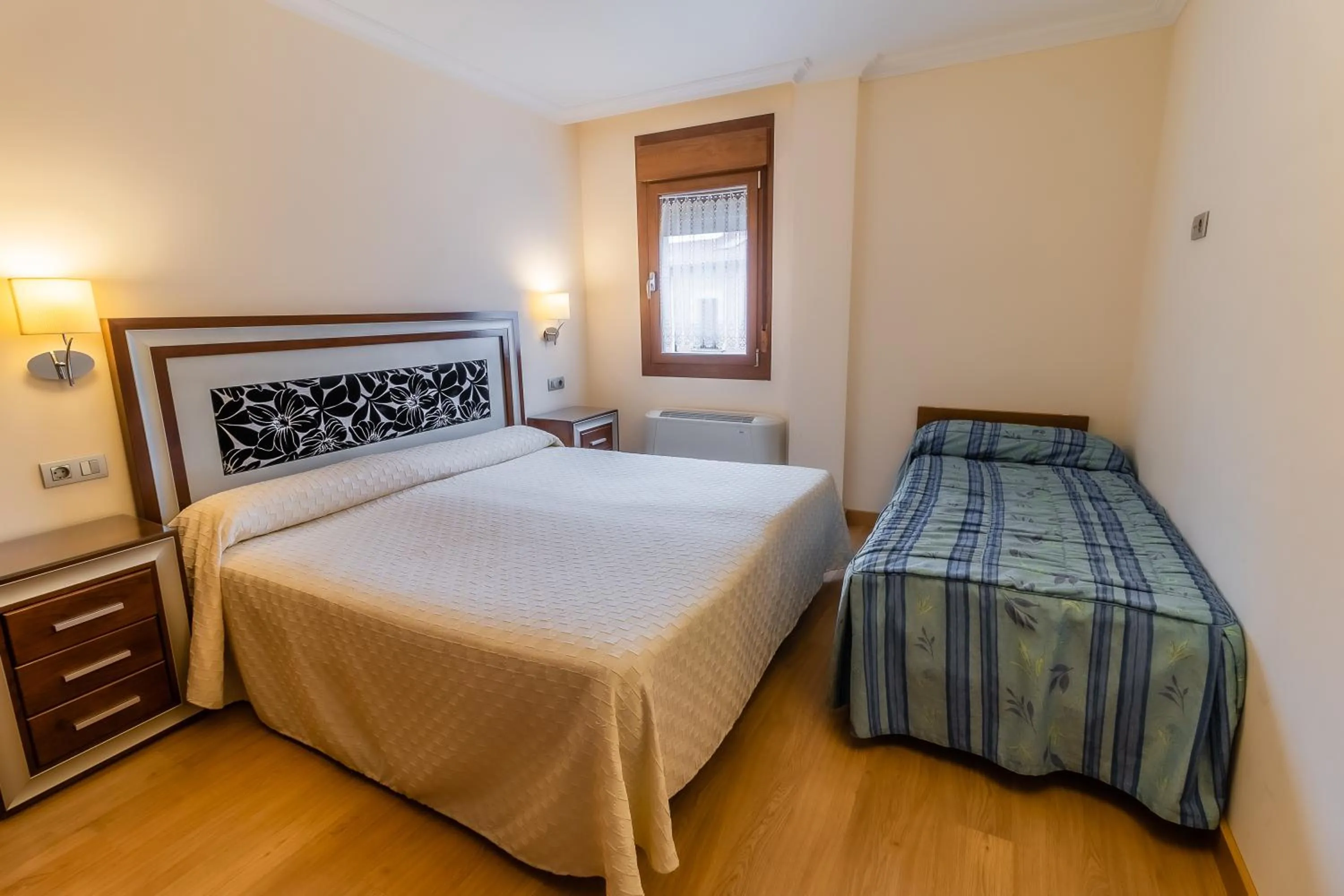Bedroom, Bed in Apartamentos & casas rurales Santo Domingo de Silos