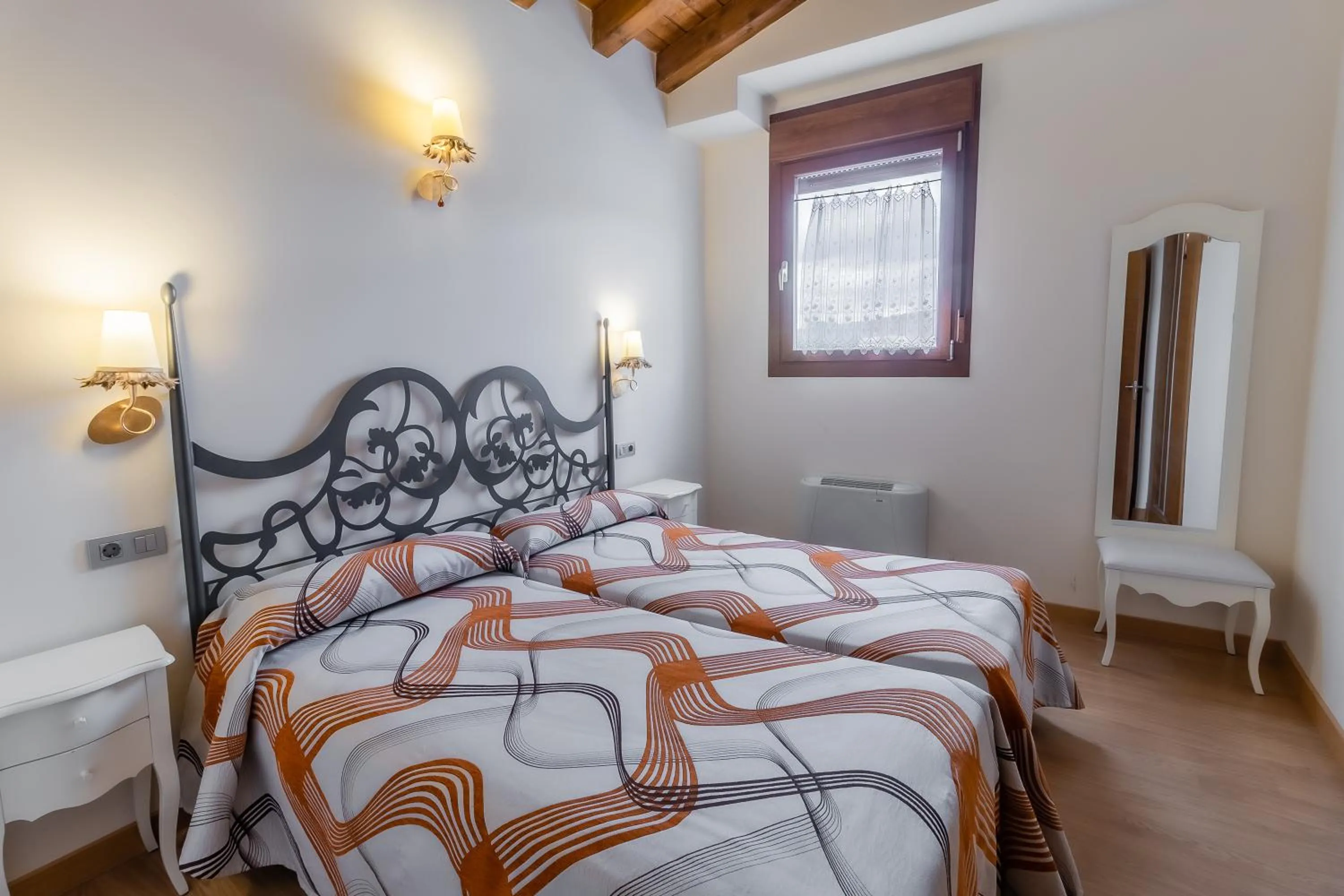 Bedroom, Bed in Apartamentos & casas rurales Santo Domingo de Silos