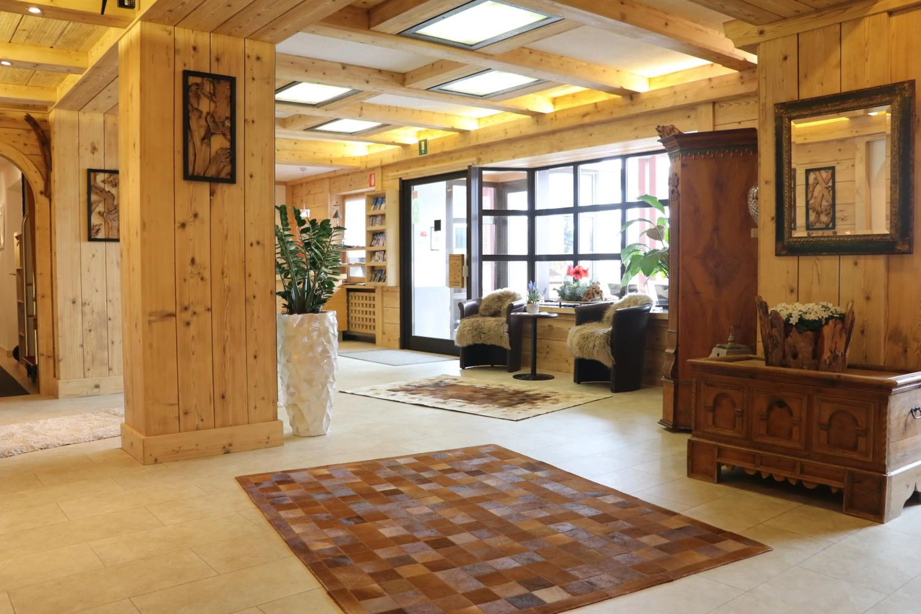 Lobby or reception in Hotel Serena