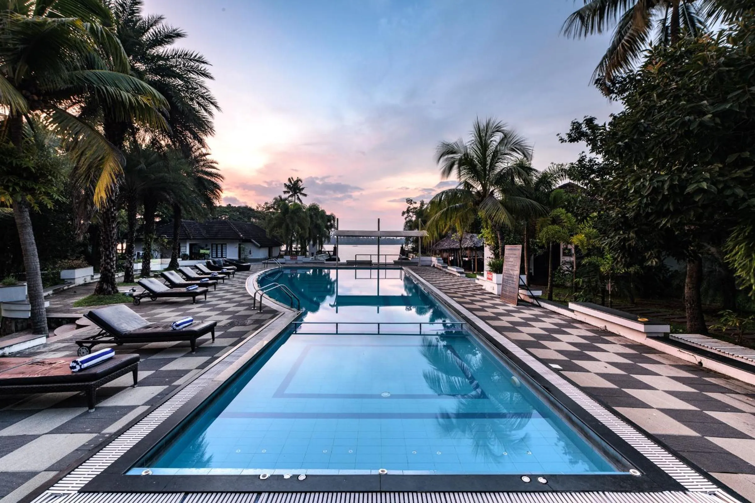 Swimming pool in Club Mahindra Cherai Beach