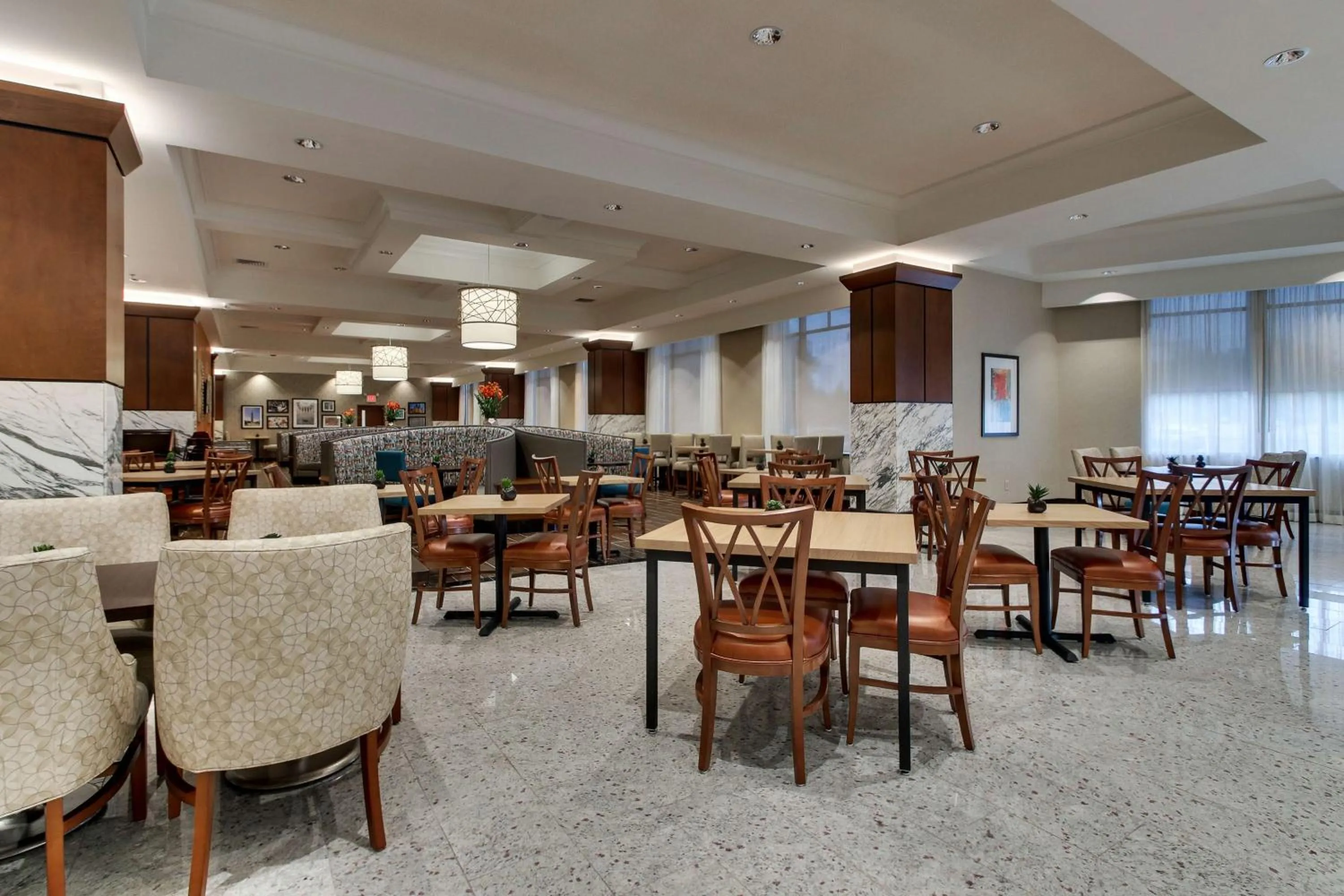 Restaurant/places to eat in Drury Plaza Hotel Richmond
