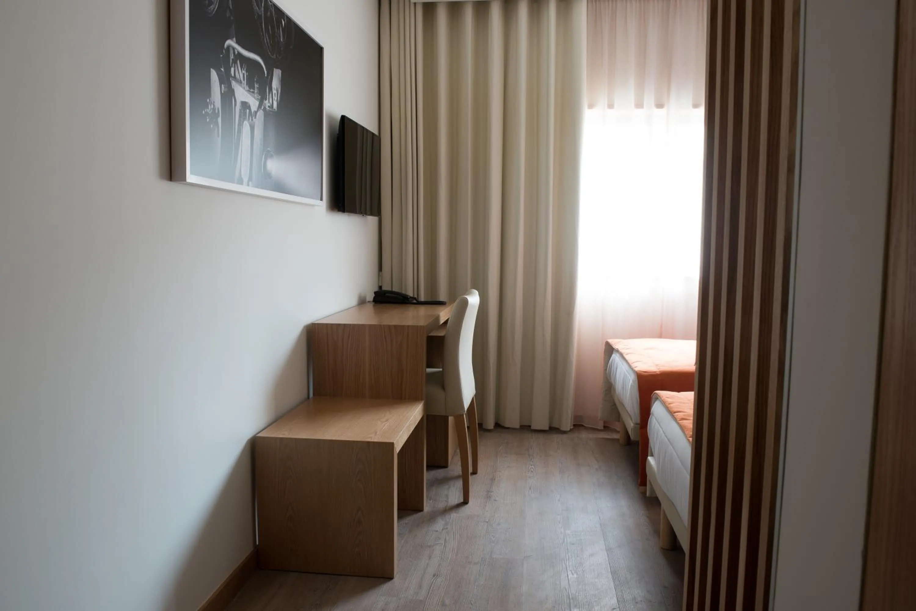 TV and multimedia, Bed in Porto Coliseum Hotel