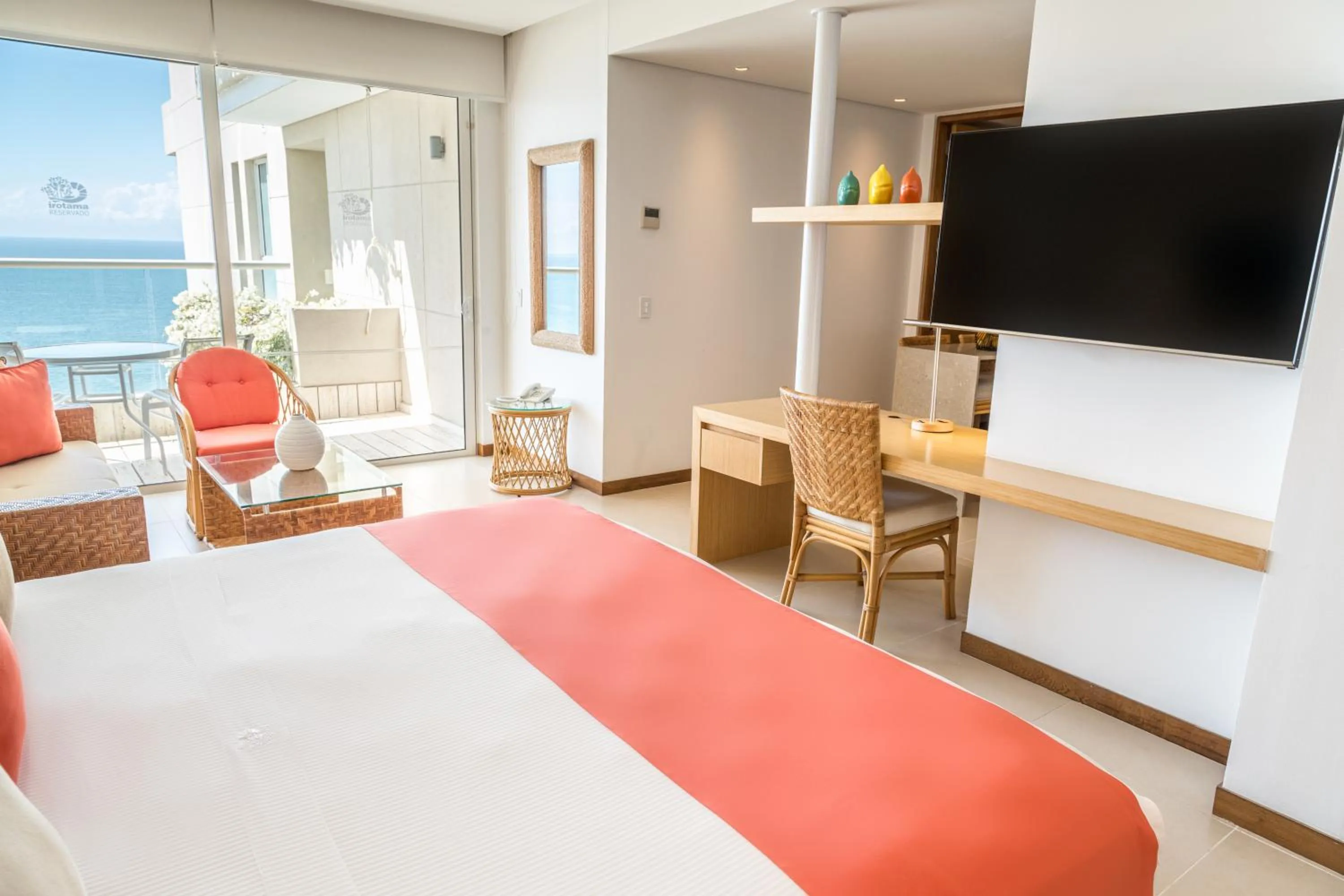 Bed in Hotel Irotama Reservado