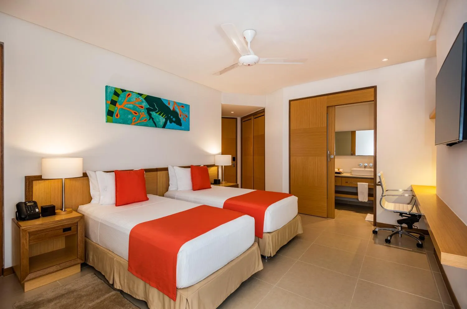 Bed in Hotel Irotama Reservado