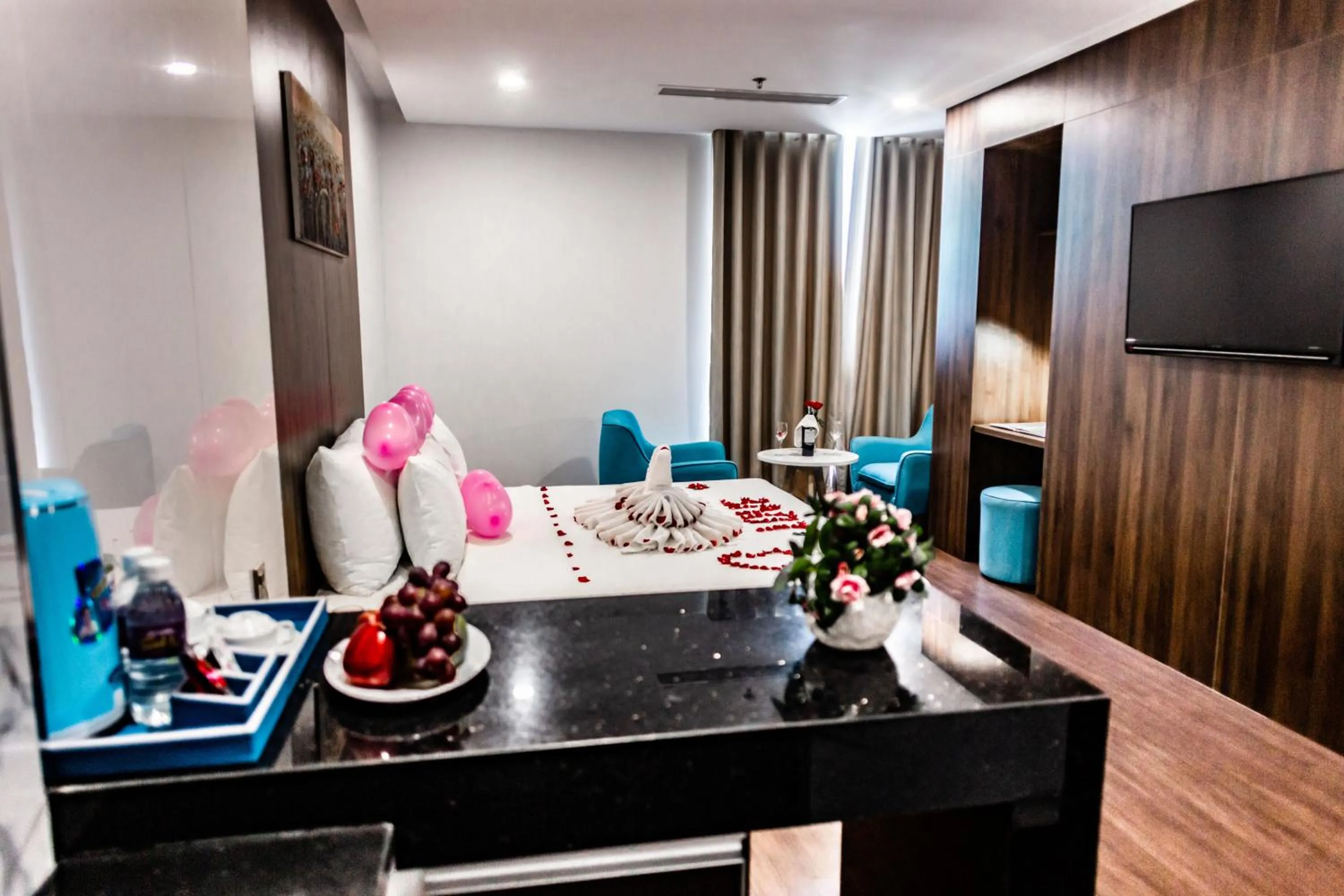 Coffee/tea facilities in Gold Central Hotel by Haviland