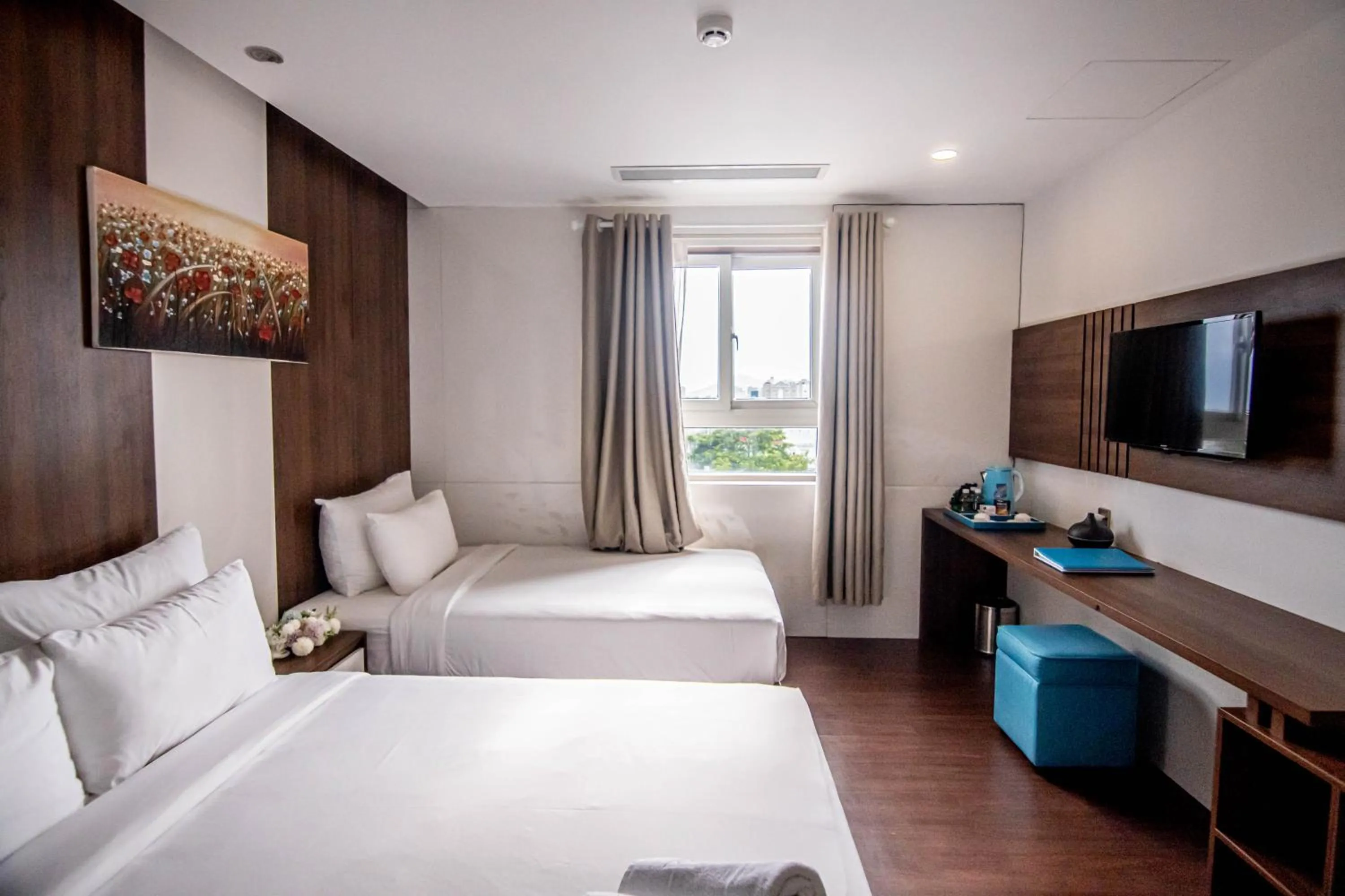 Bed in Gold Central Hotel by Haviland