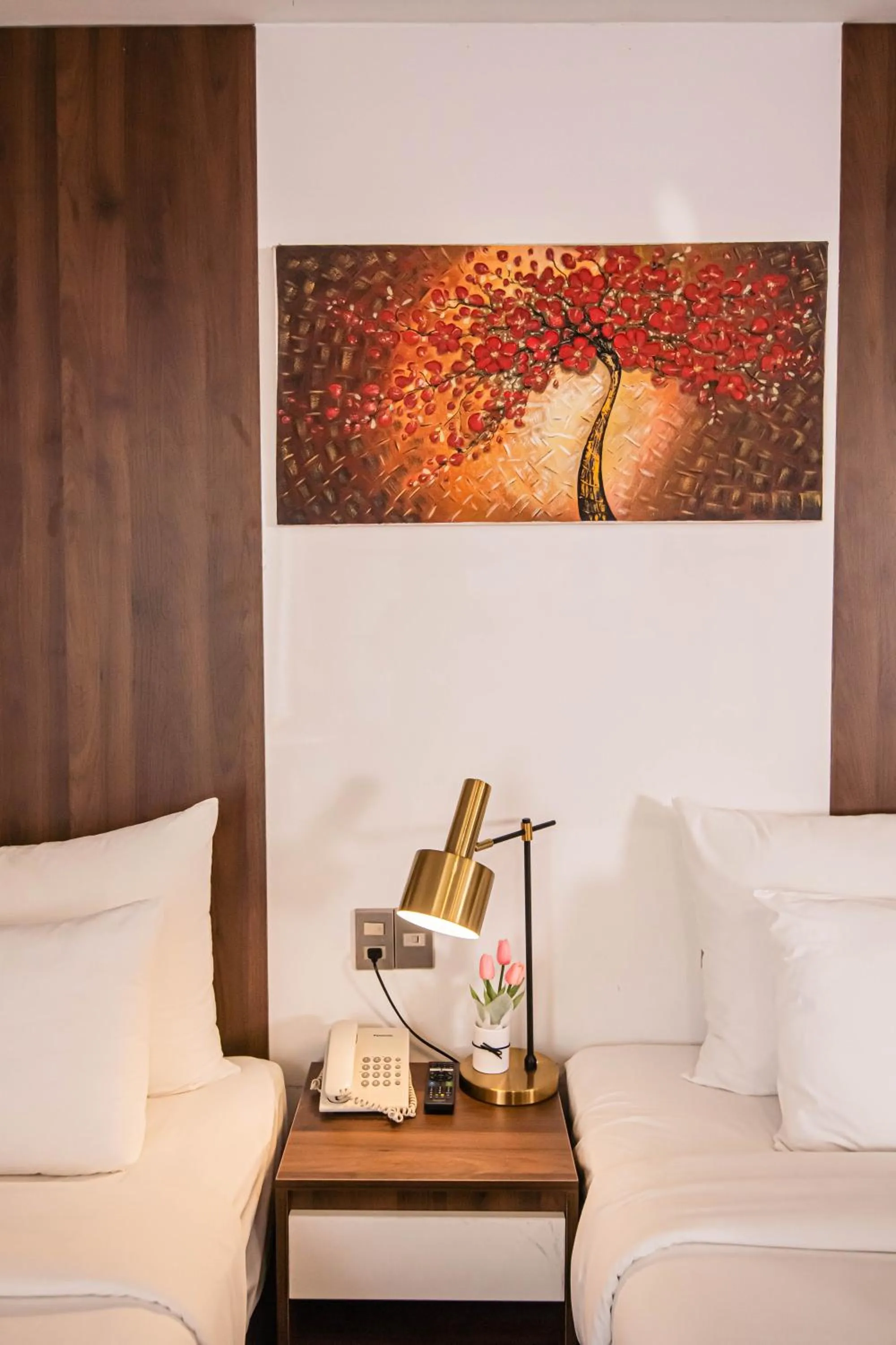 hair dresser, Bed in Gold Central Hotel by Haviland