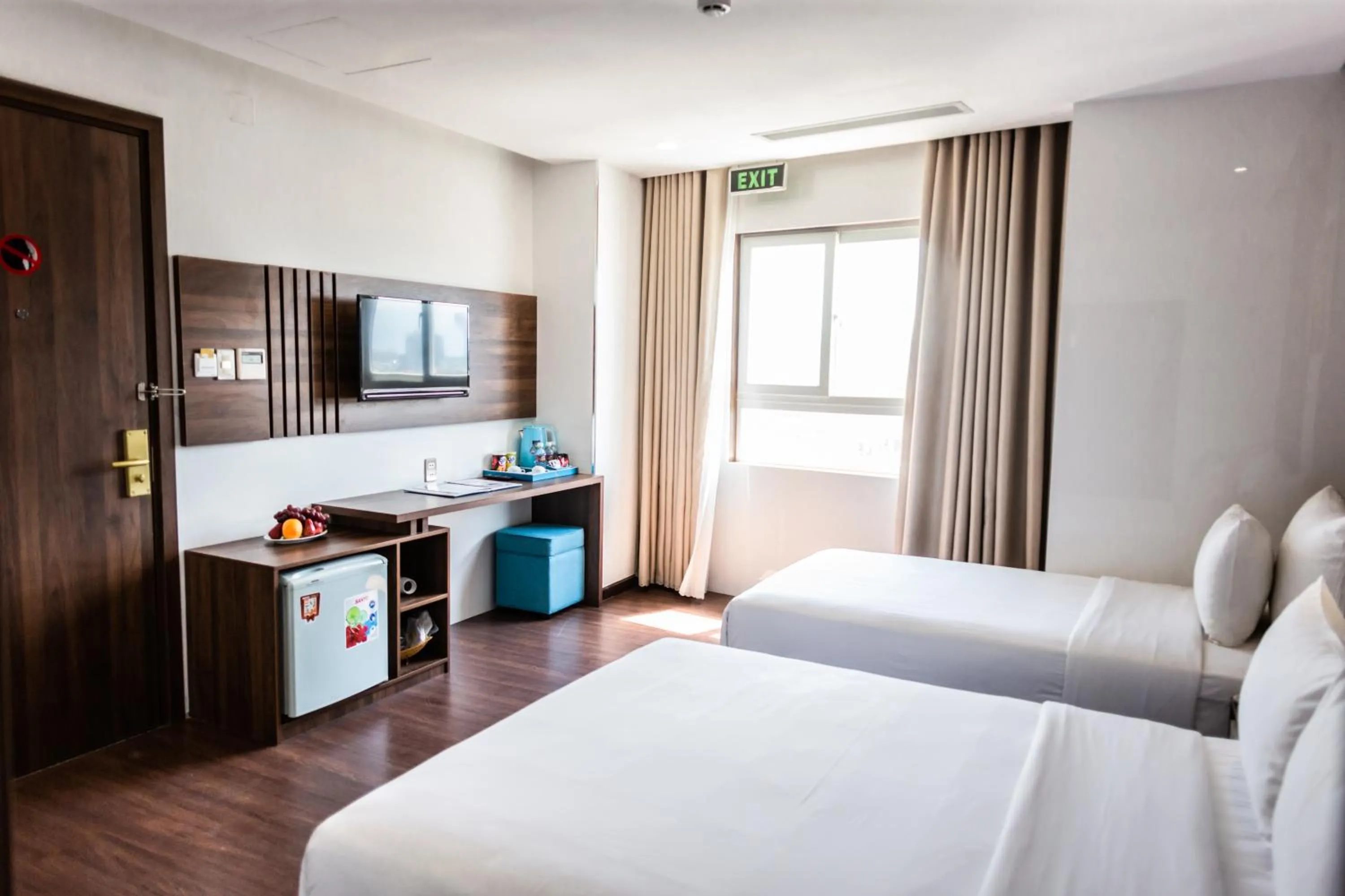 Photo of the whole room, Bed in Gold Central Hotel by Haviland