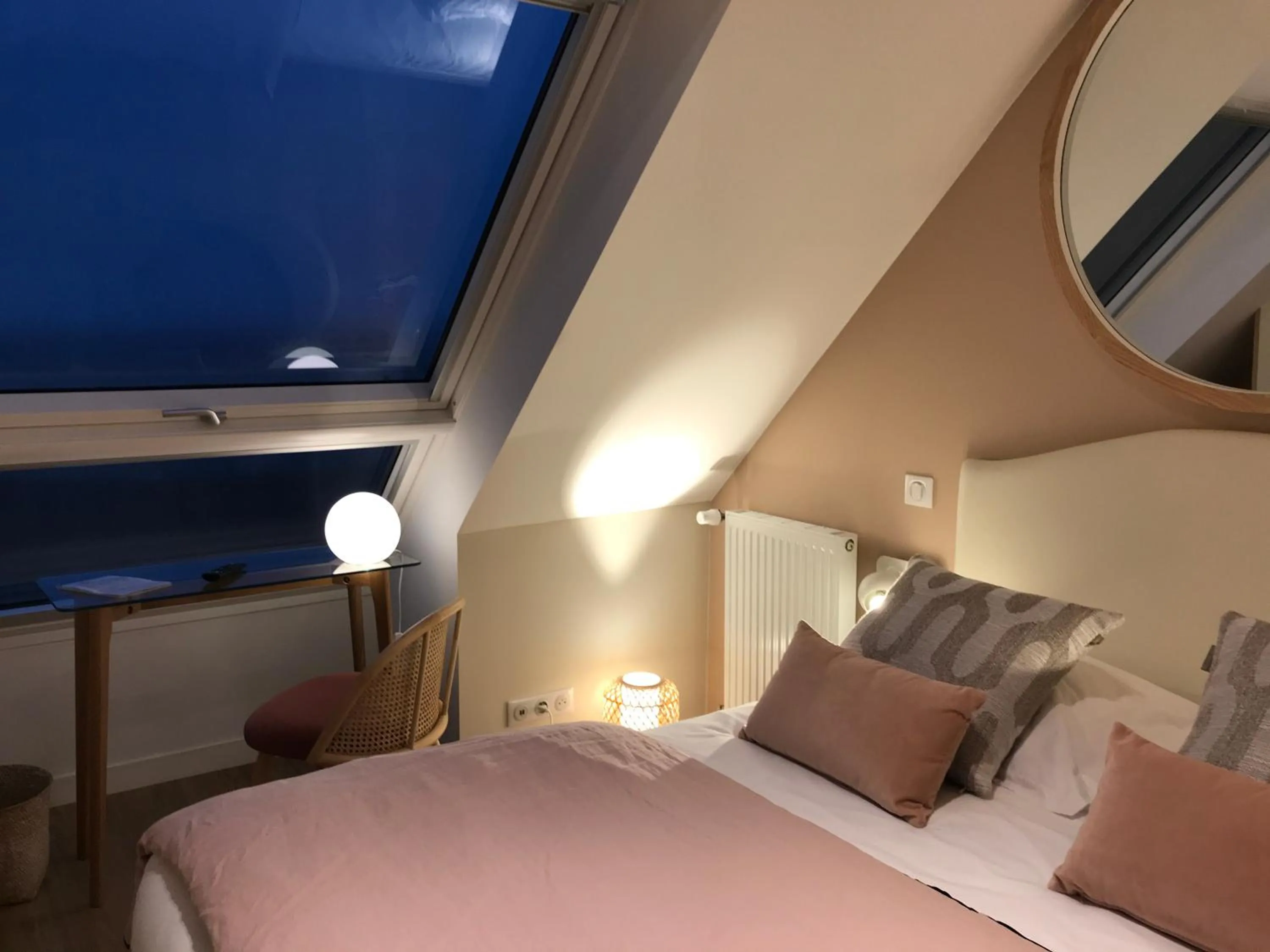 Bed in Les Chants d'Ailes - Hôtel Face Mer