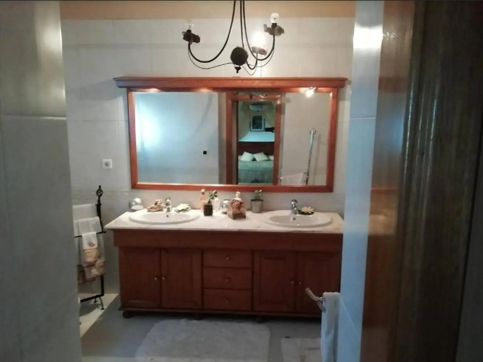 Double Room 6 in Global Guests Double Room 6 in Global Guests