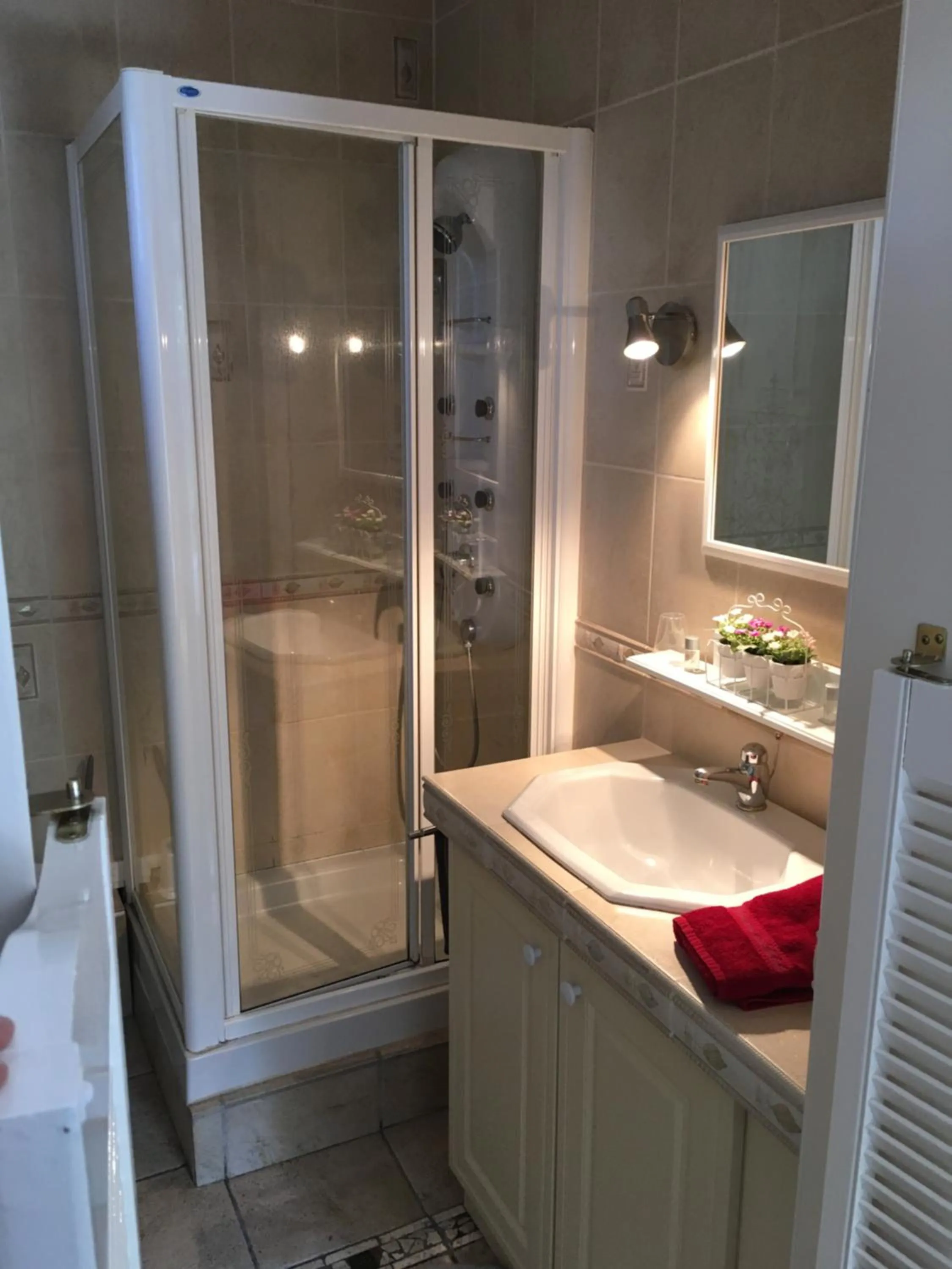 Shower in Domaine de Labelo