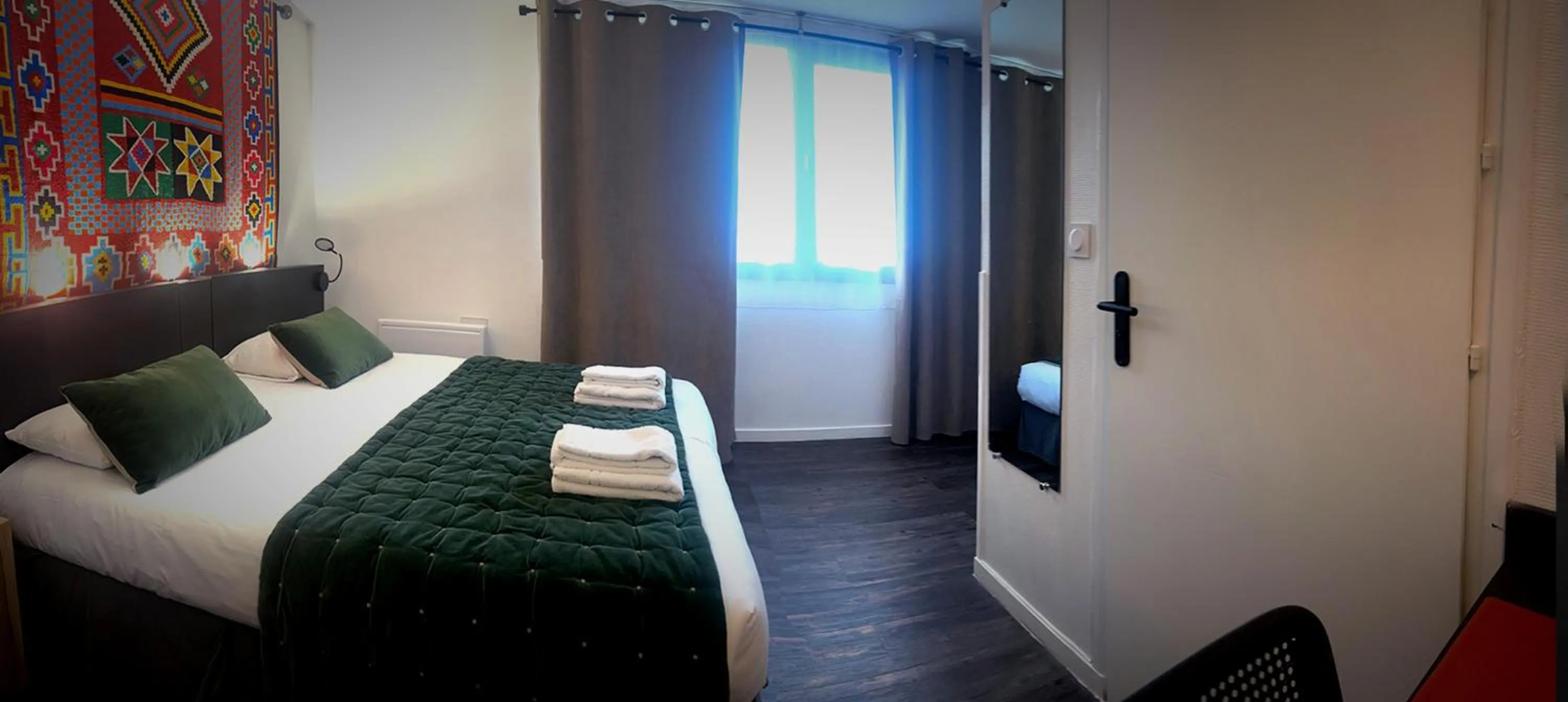 Bed in Hôtel du Parc Nantes Ouest Orvault