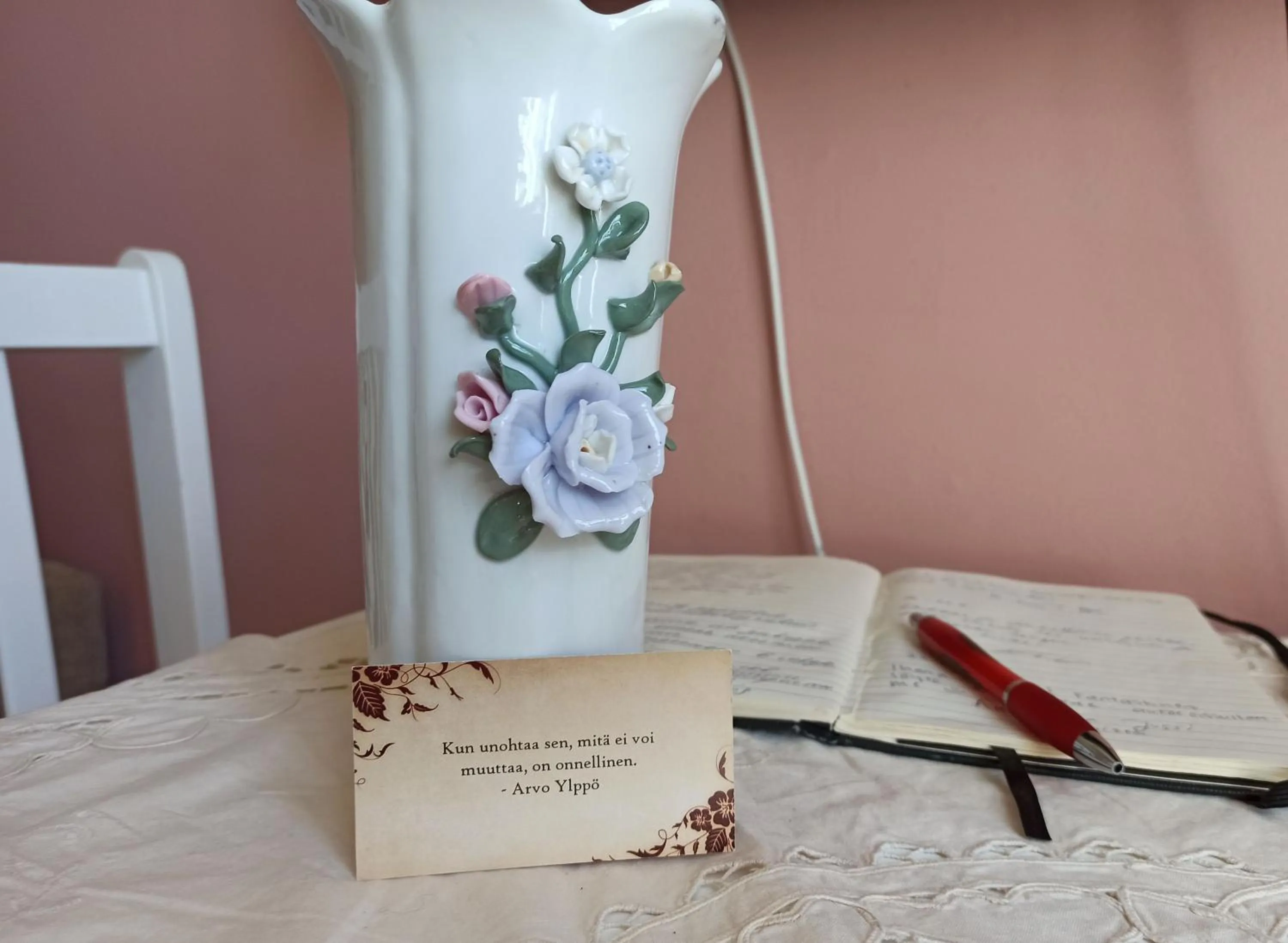 Text overlay, Bed in Huoneistohotelli Marja