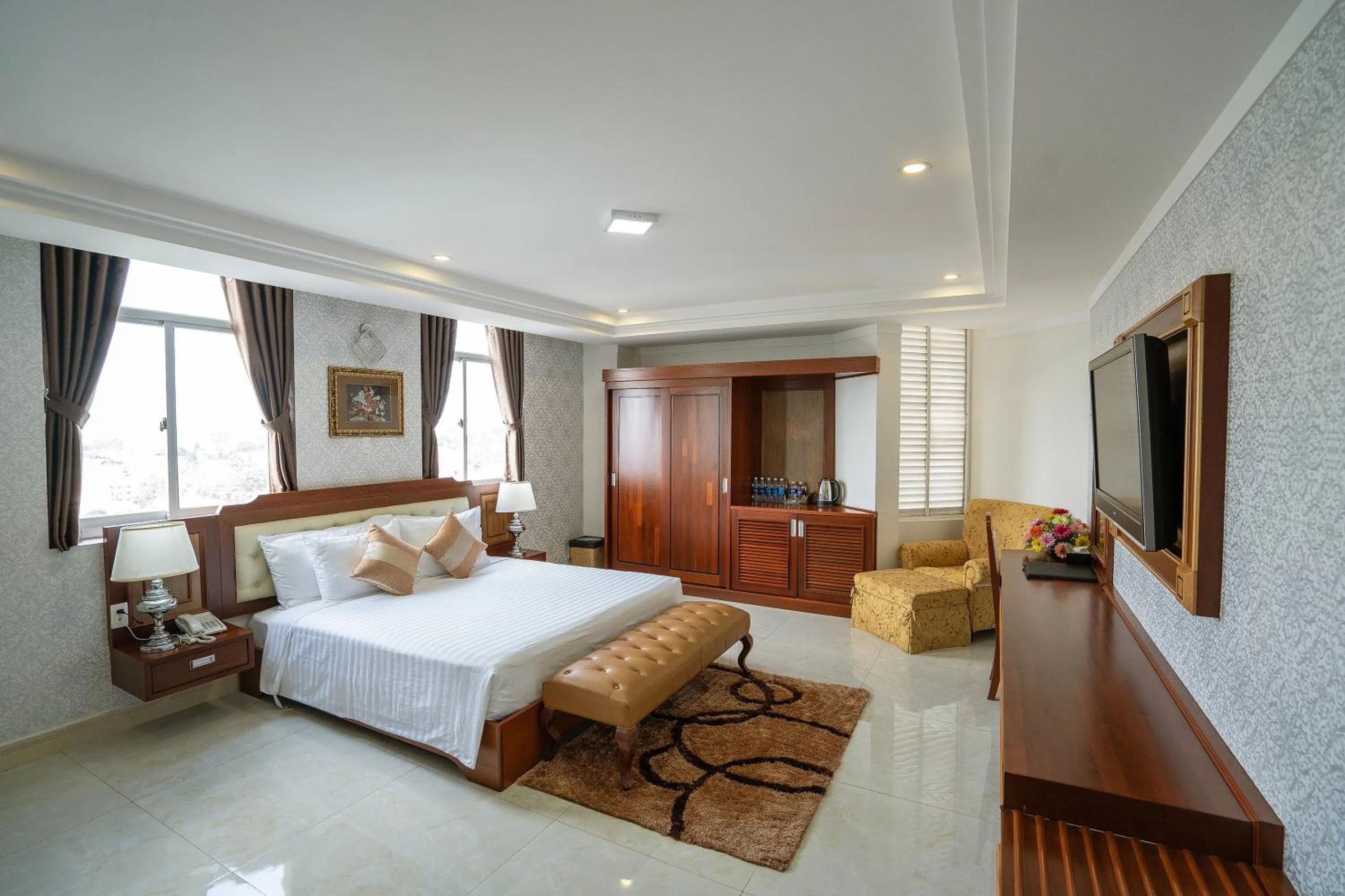 Bed in Duc Long Gia Lai Hotels & Apartment