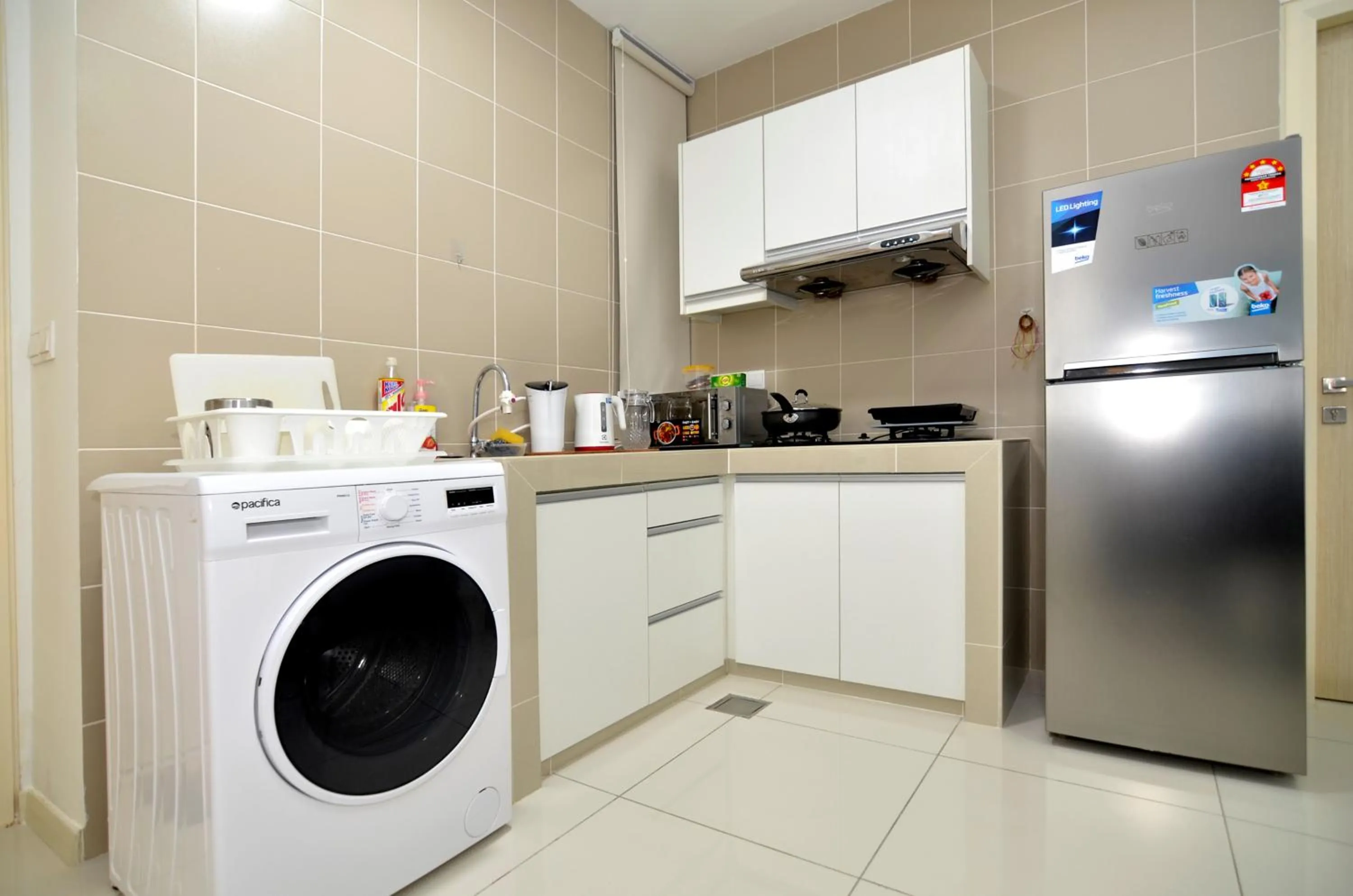 Kitchen or kitchenette in Happy Homestay@Icon City Petaling Jaya Sunway Subang