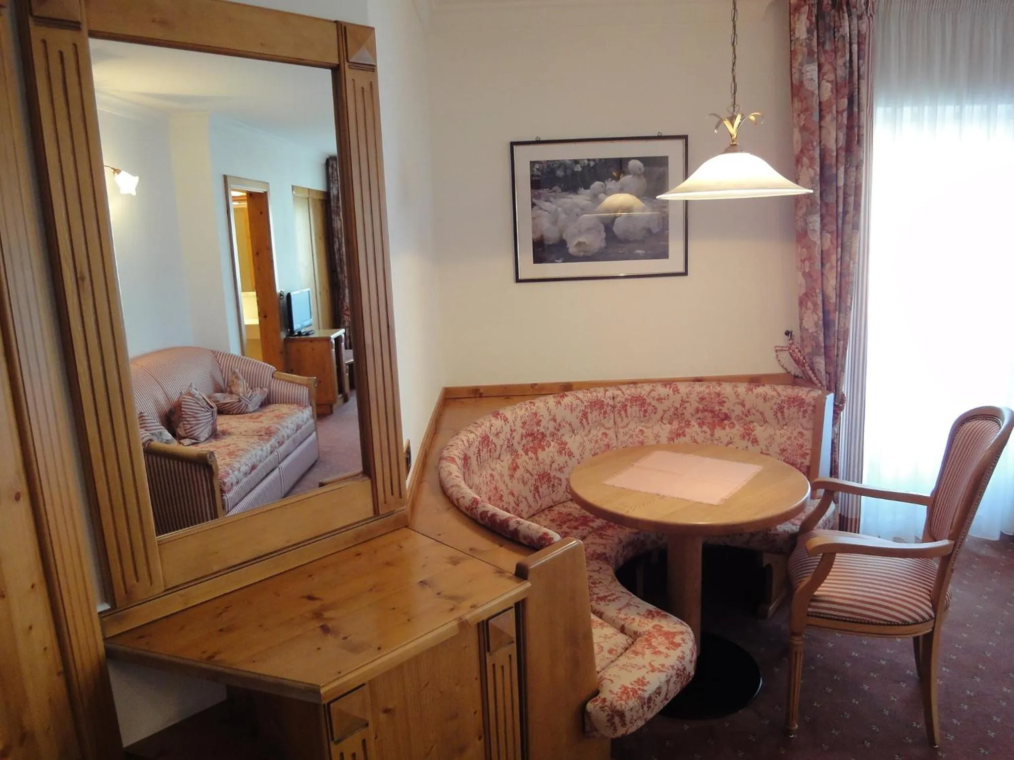 Seating area, Bed in Hotel zum Wolf