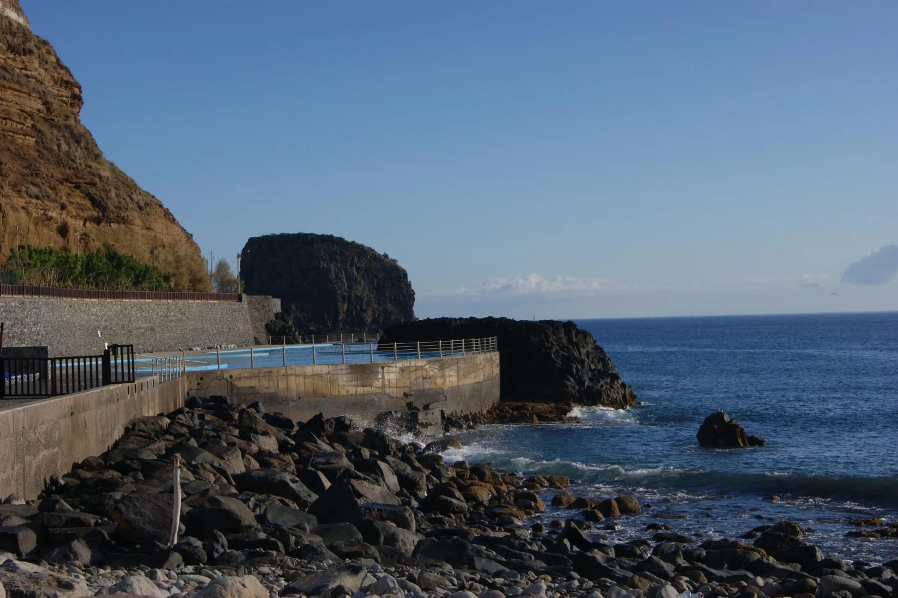 Swimming pool in Hotel Costa Linda