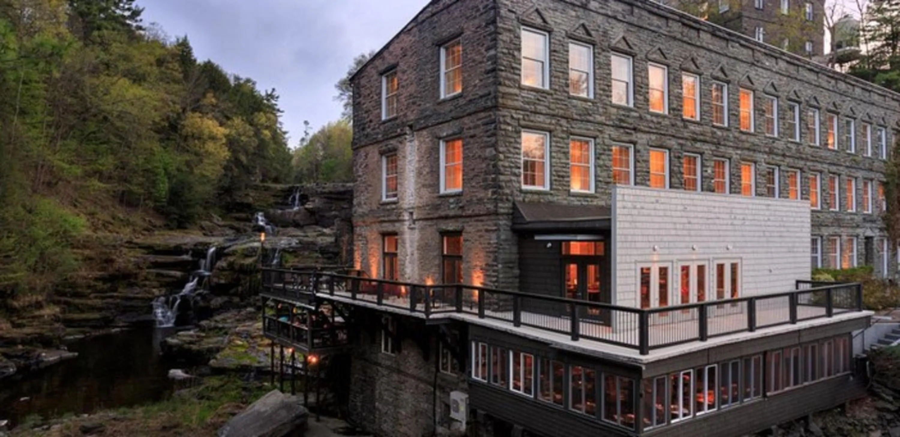 Property building in Ledges Hotel