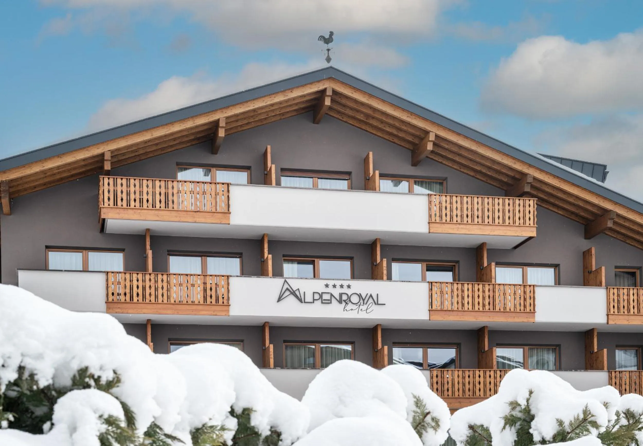 Property building in Hotel Alpenroyal