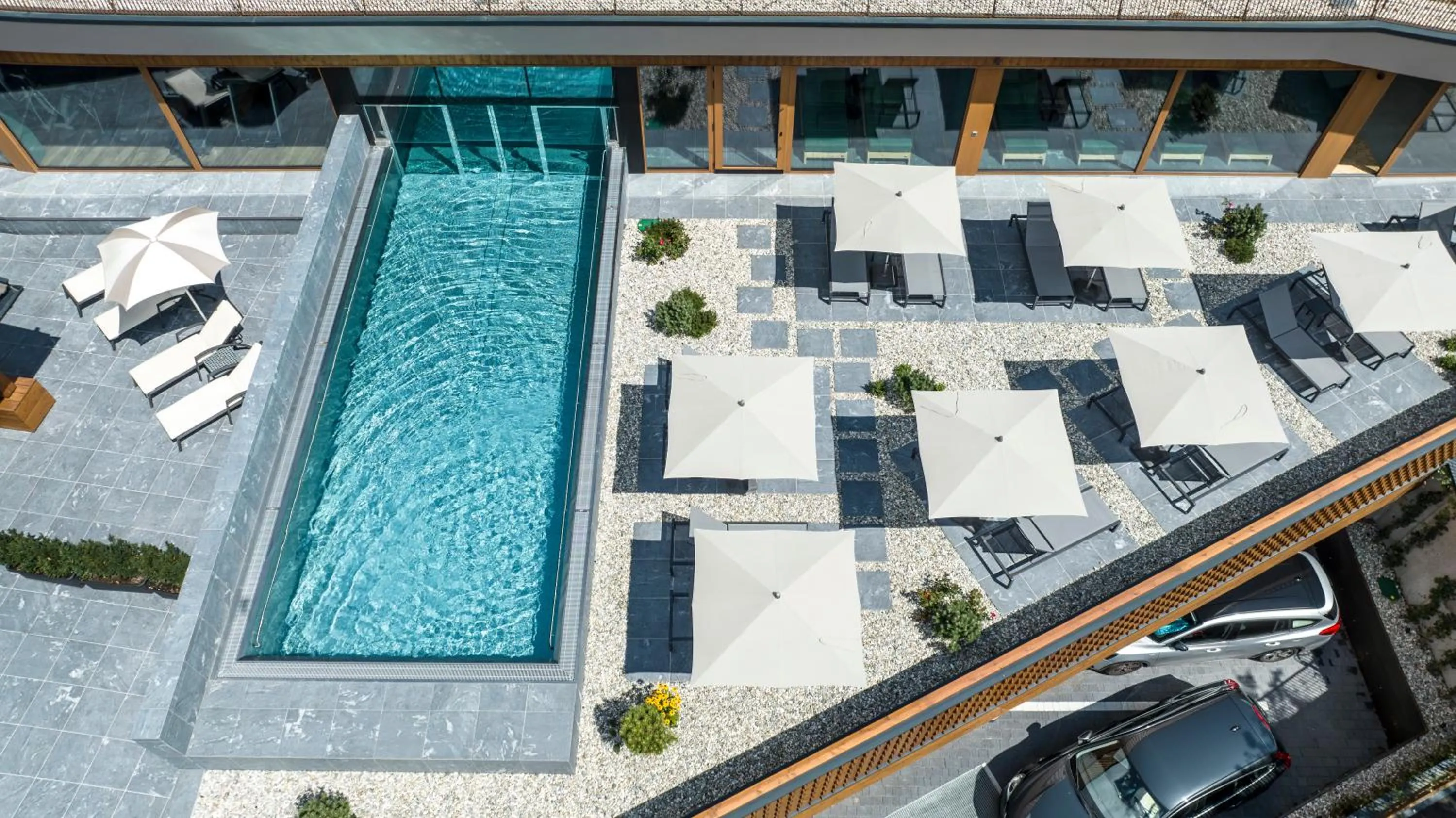 Property building in Hotel Alpenroyal