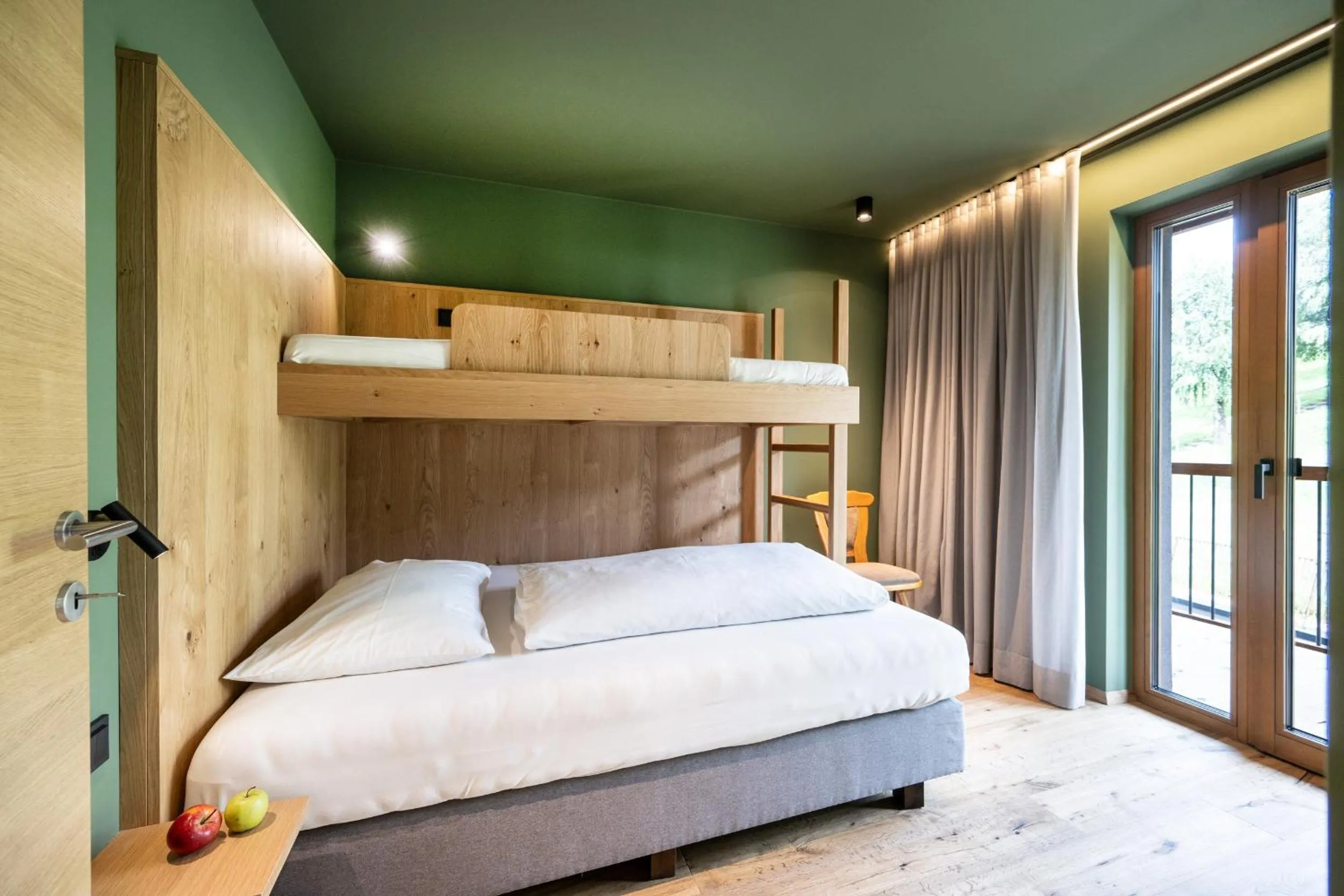 children, Bed in Hotel Alpenroyal