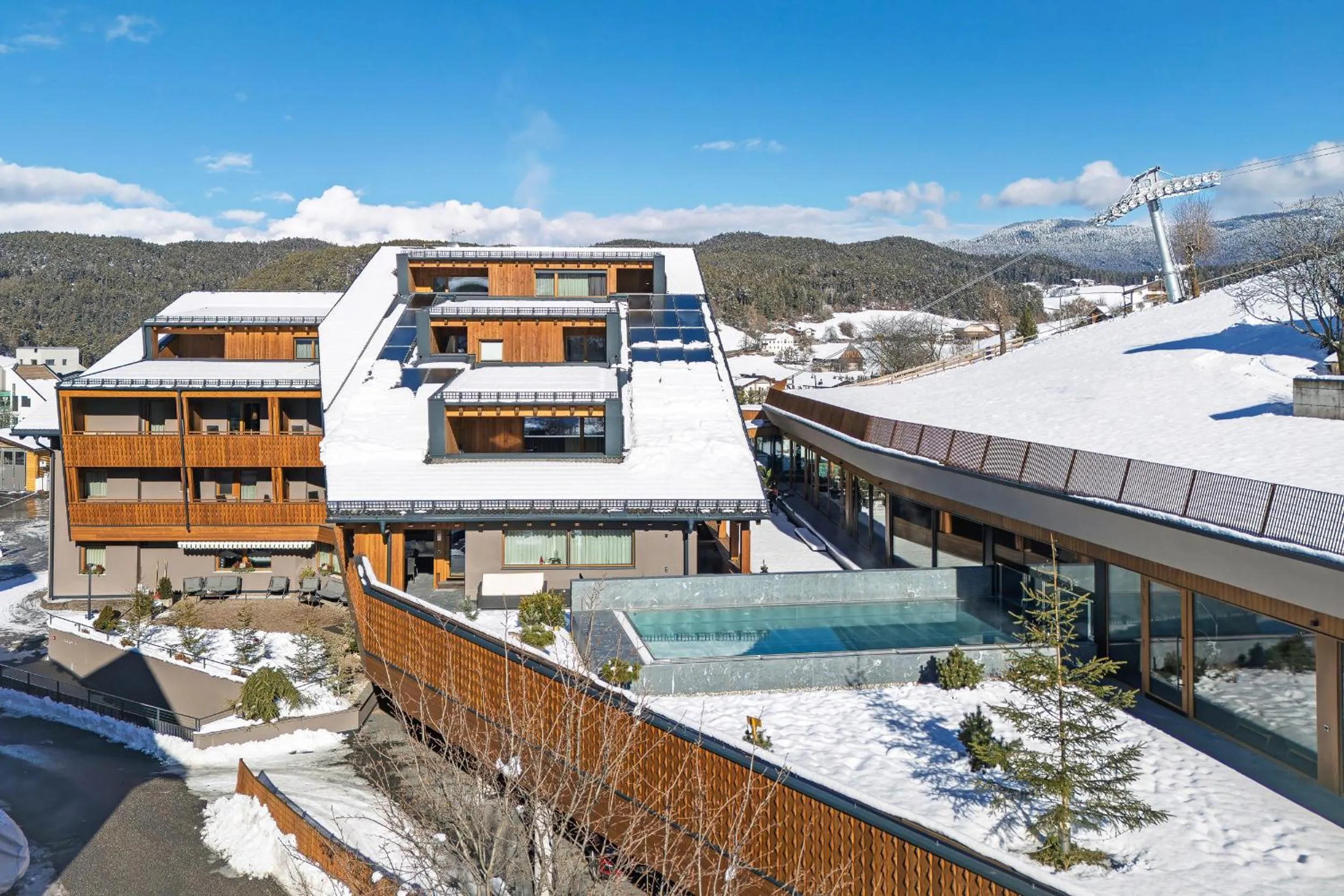 Swimming pool in Hotel Alpenroyal