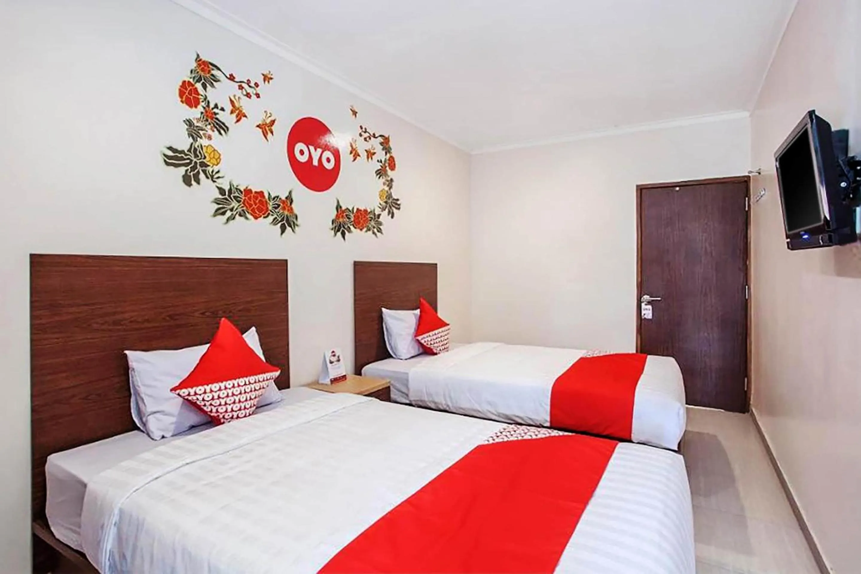 Bedroom, Bed in Capital O 134 Lg Residence