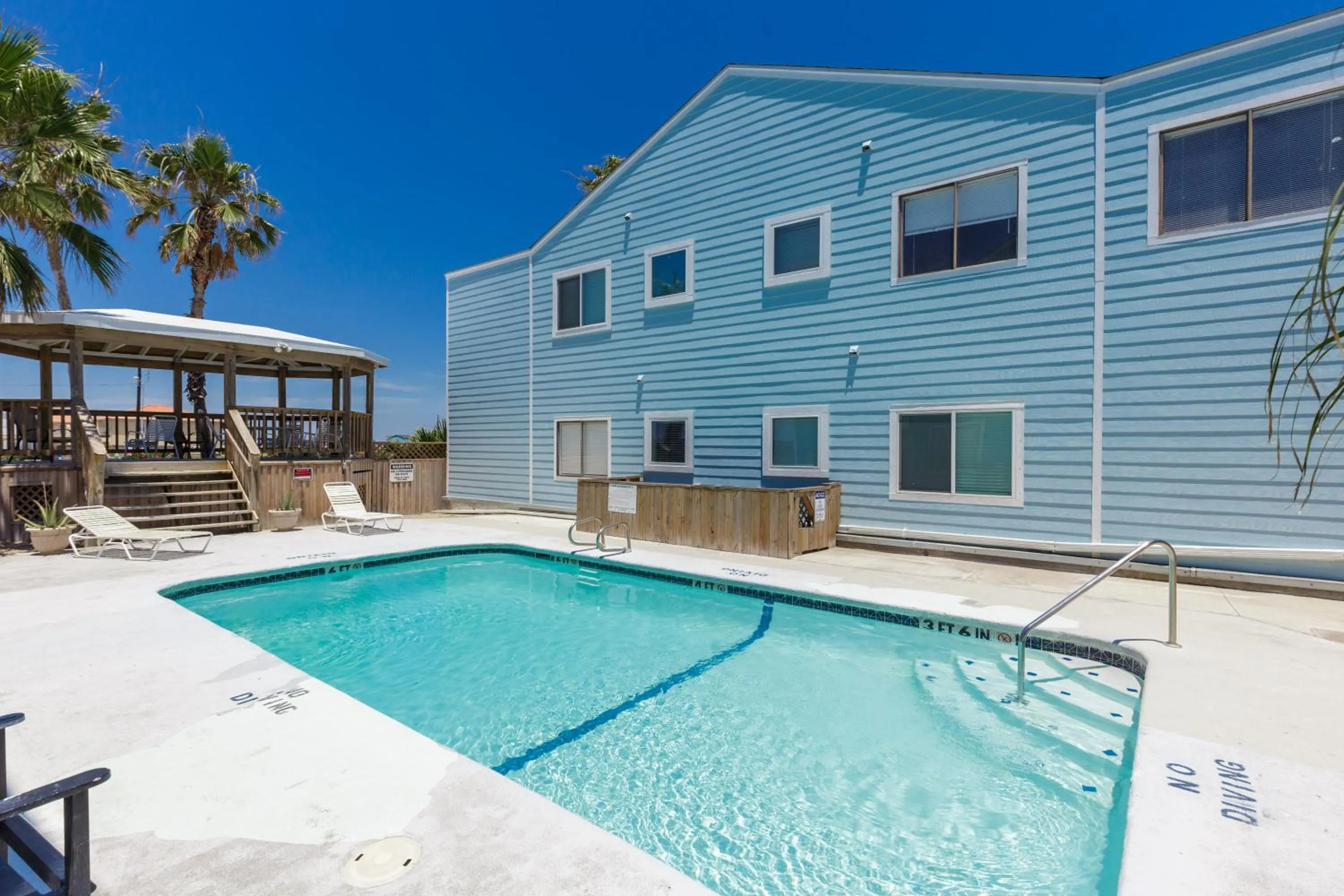 Swimming pool in Charming family condo - walking distance to beach by Mustang Island, Sleeps Four, 2025 Traveler Award