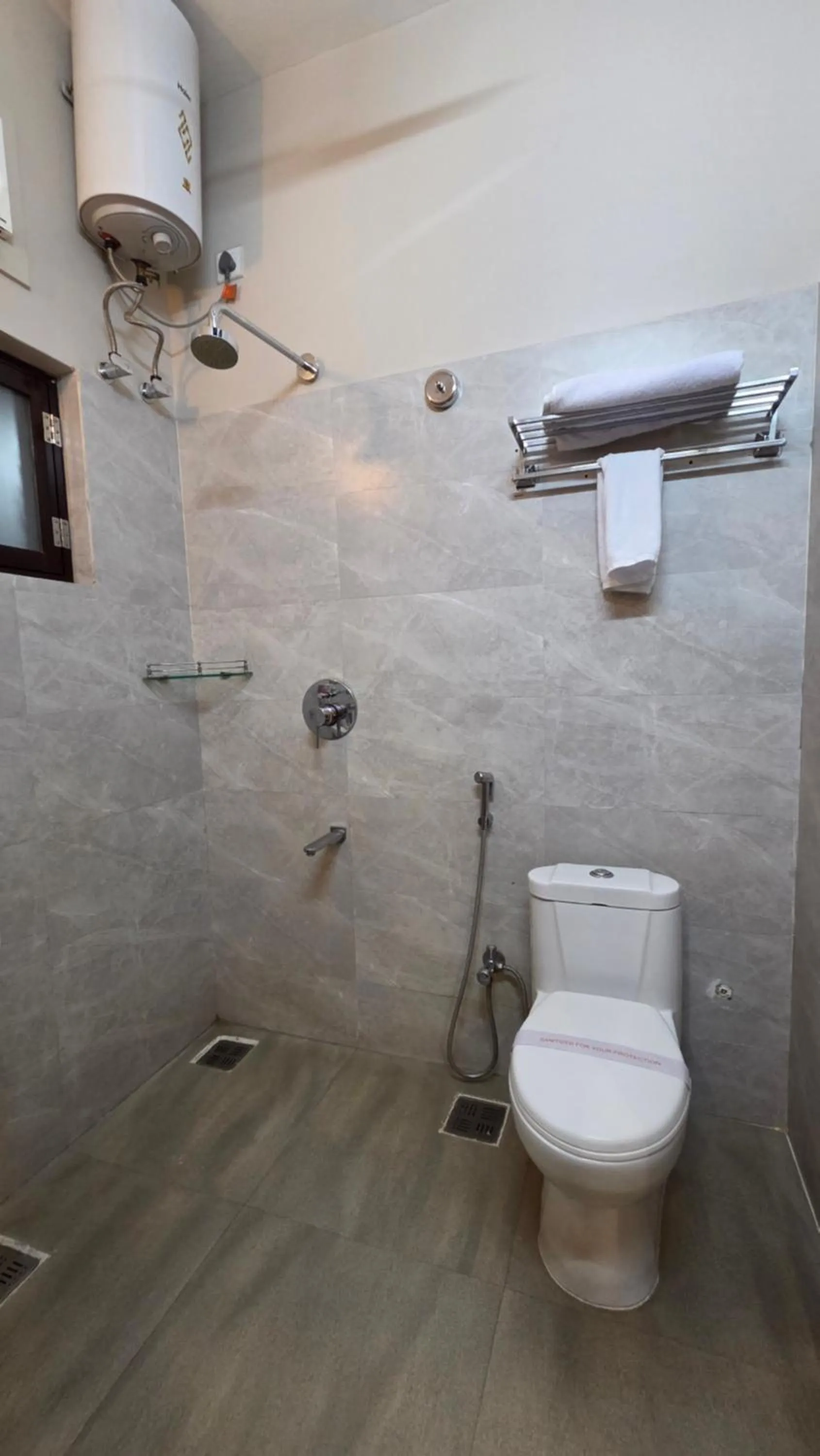 Toilet in Hotel Gulmohar Grand
