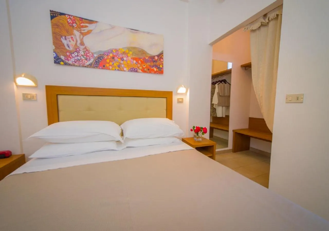 Bedroom, Bed in Mediterraneo Hotel & Suites