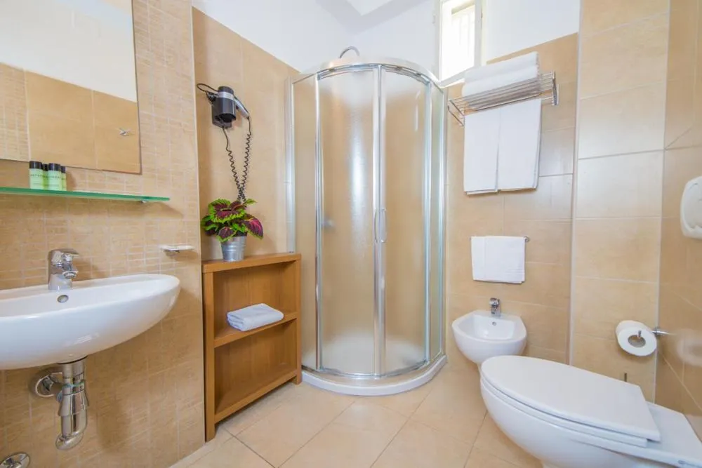 Shower in Mediterraneo Hotel & Suites
