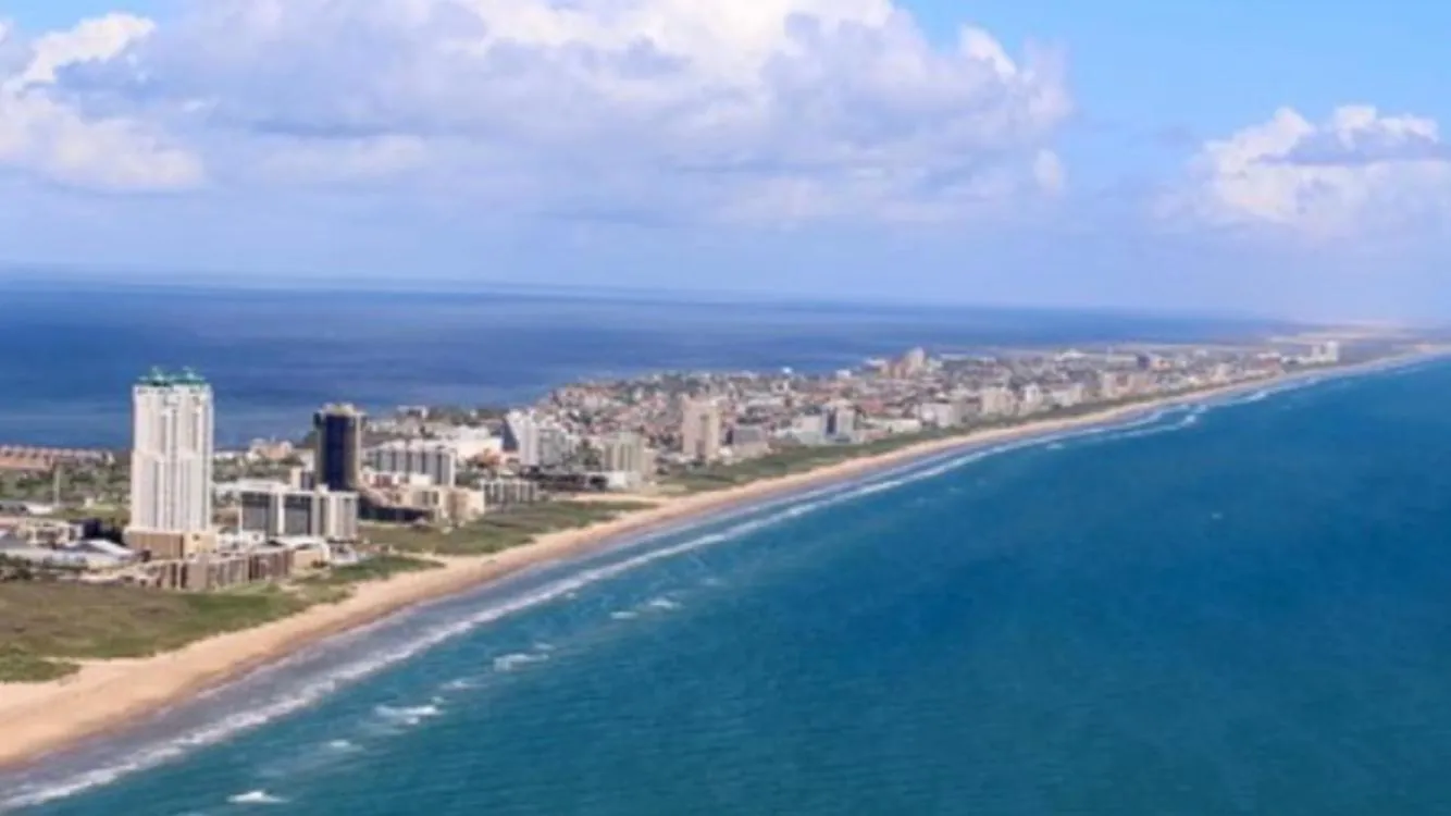 Sea view in Charming SPI family condo - walking distance to the beach, Sleeps 6, Third Floor, 2025 Traveler Award