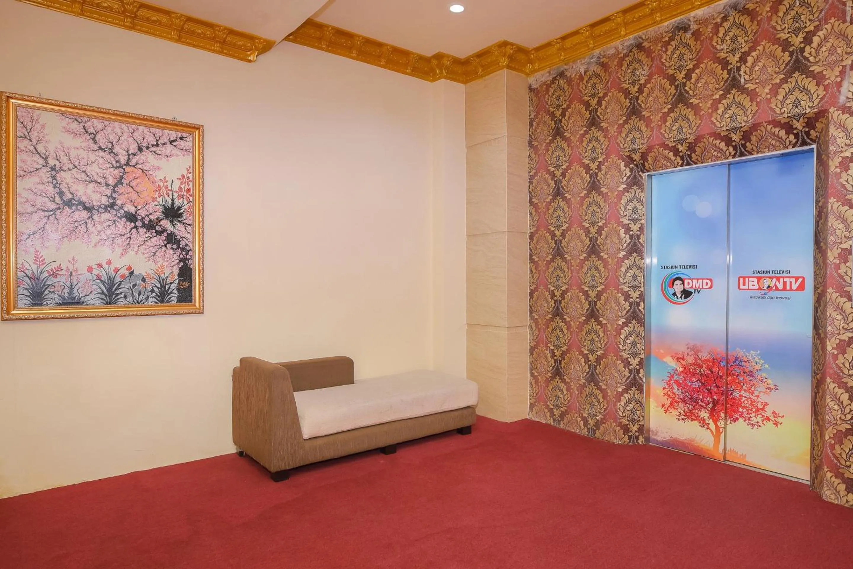 Lobby or reception in Capital O 854 Ub Caisar Hotel