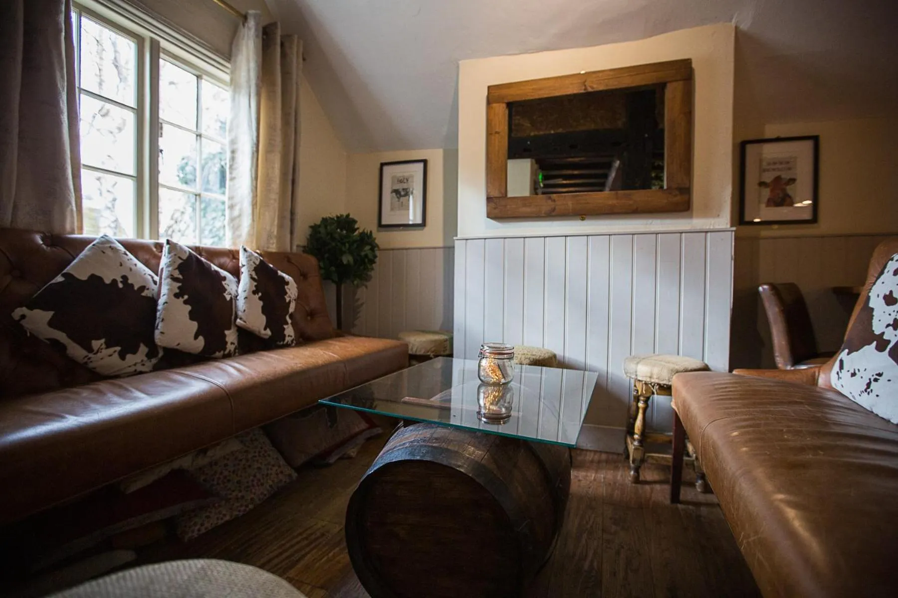 Living room in The Bull Inn Pub