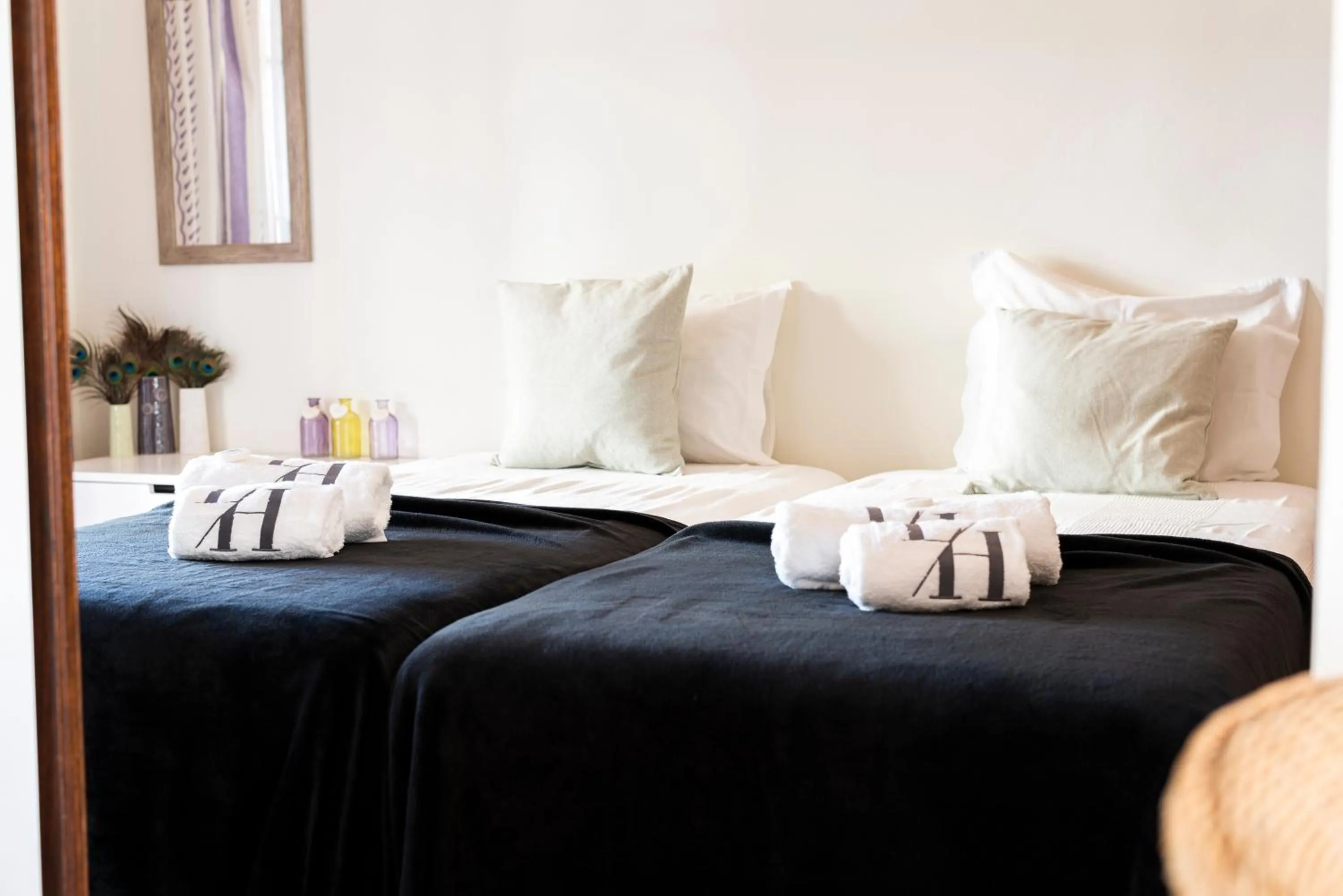 Bedroom, Bed in Old Village & Prestige