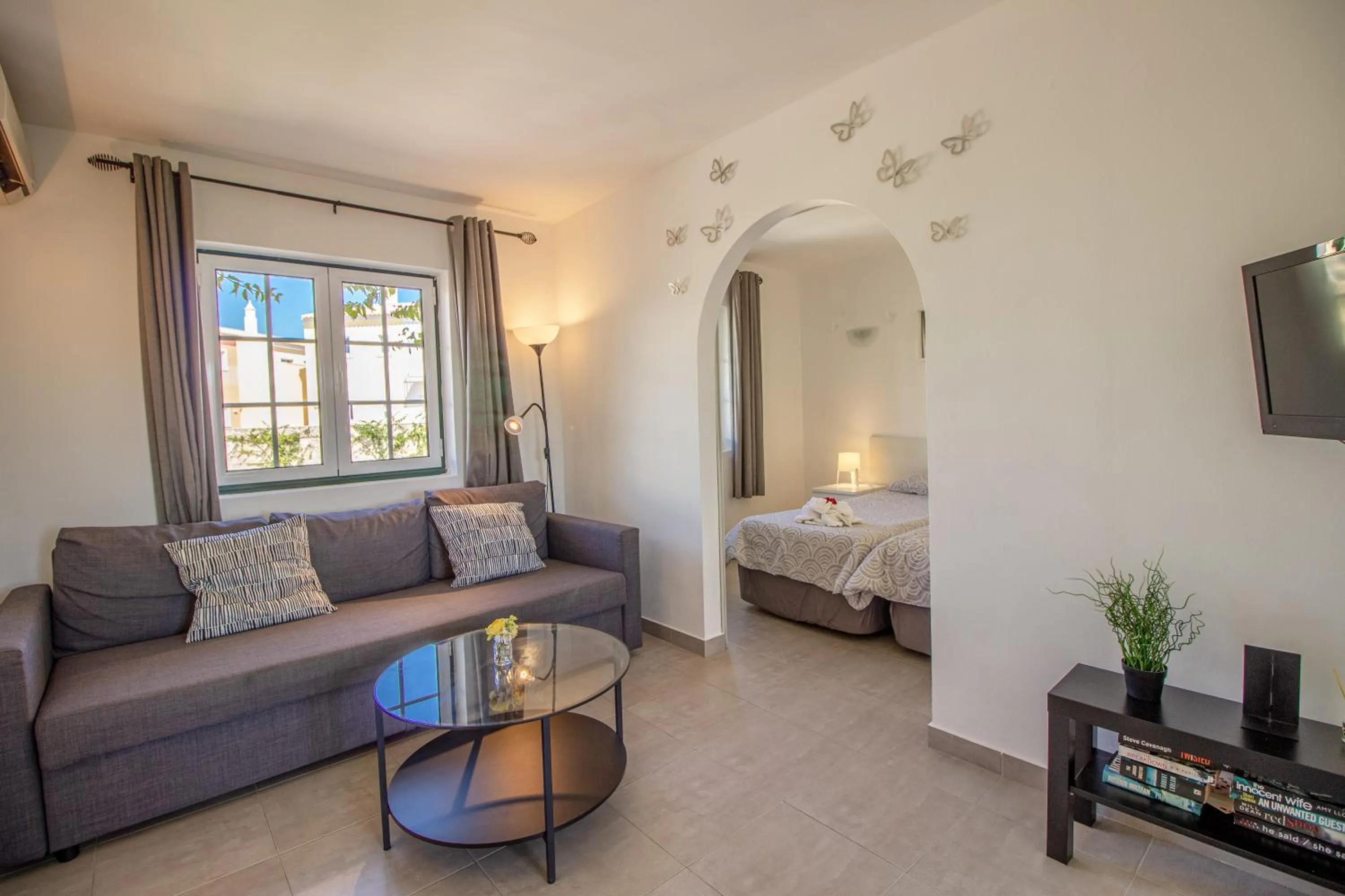 Bedroom, Bed in Old Village & Prestige