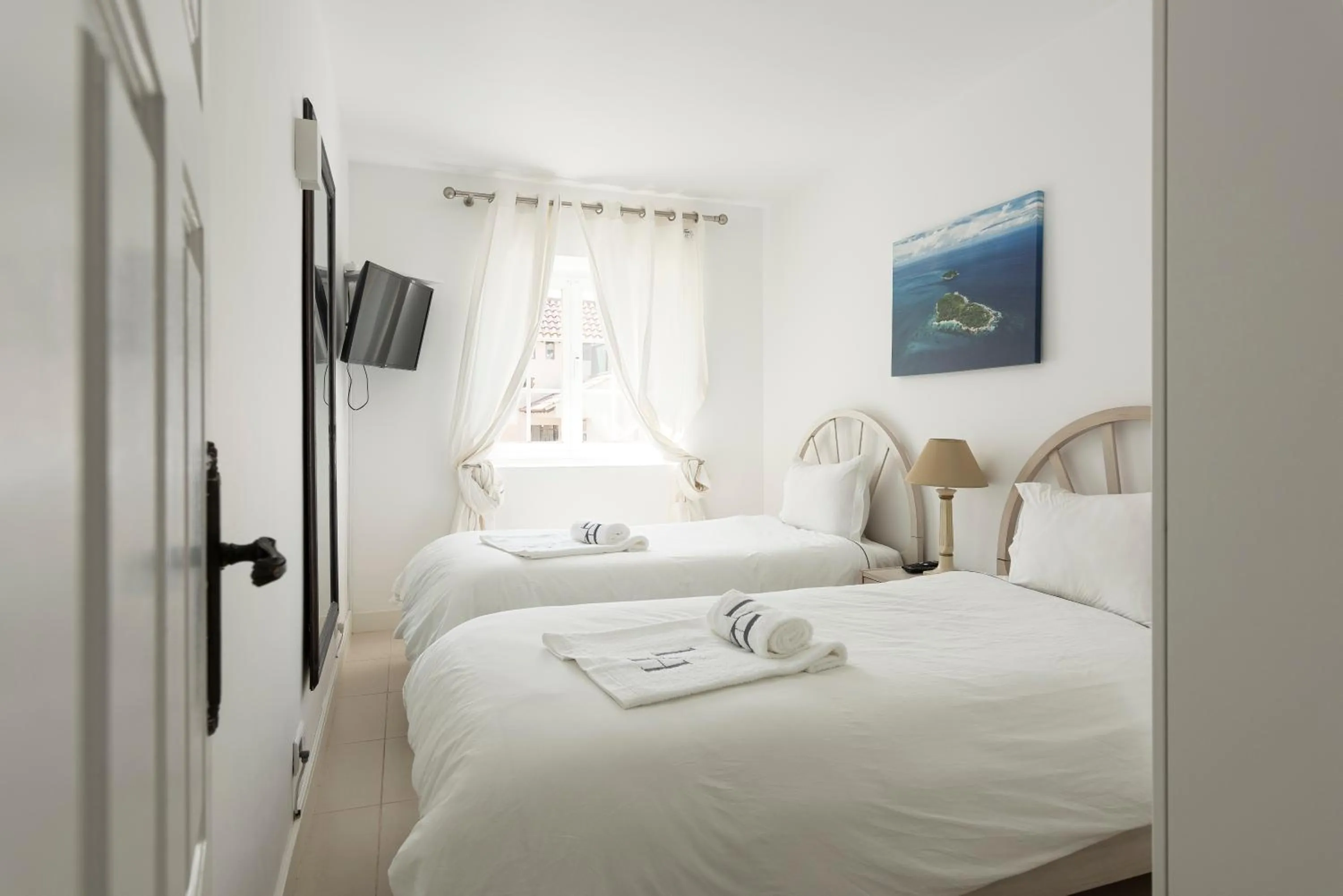 Bedroom, Bed in Old Village & Prestige