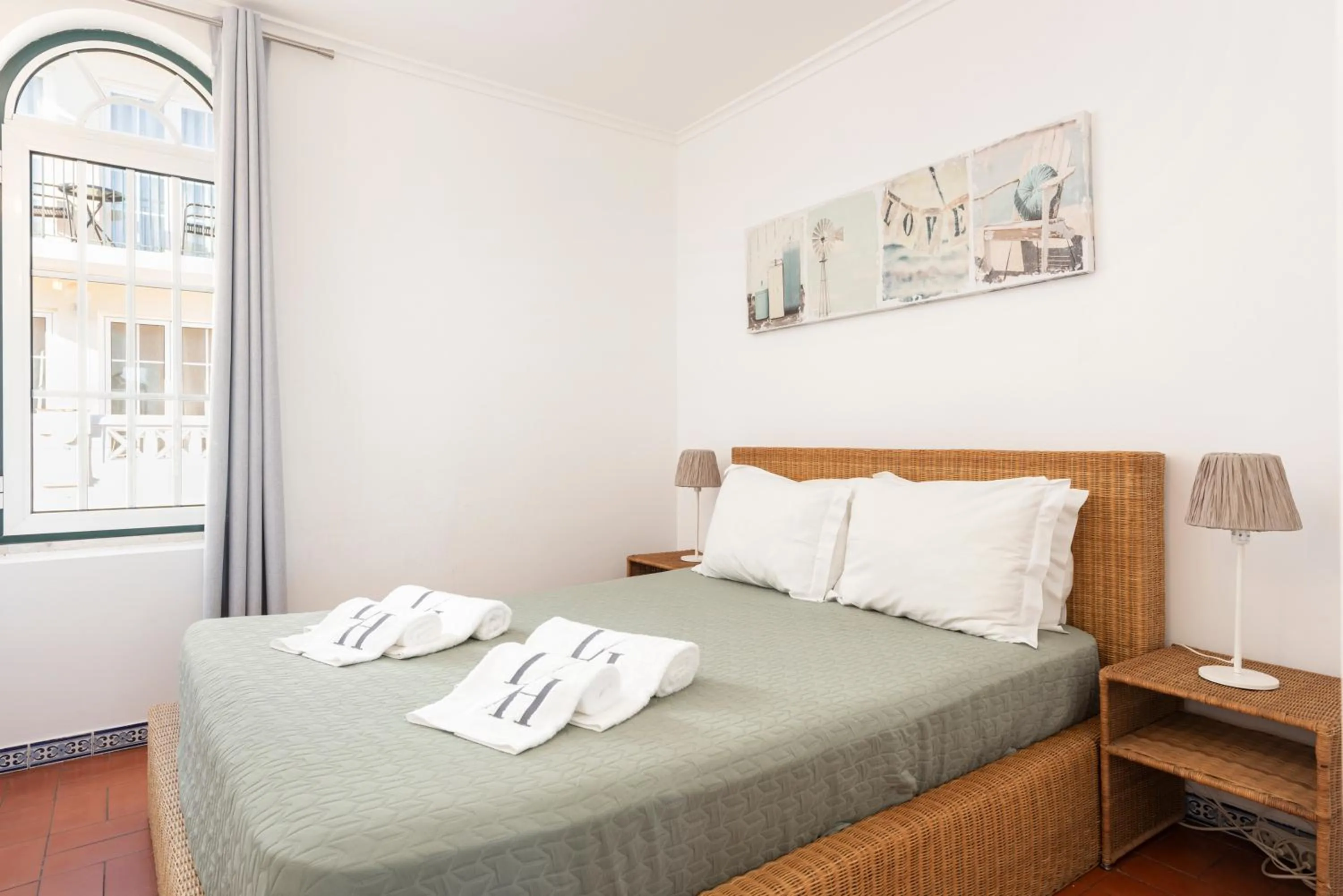 Bedroom, Bed in Old Village & Prestige