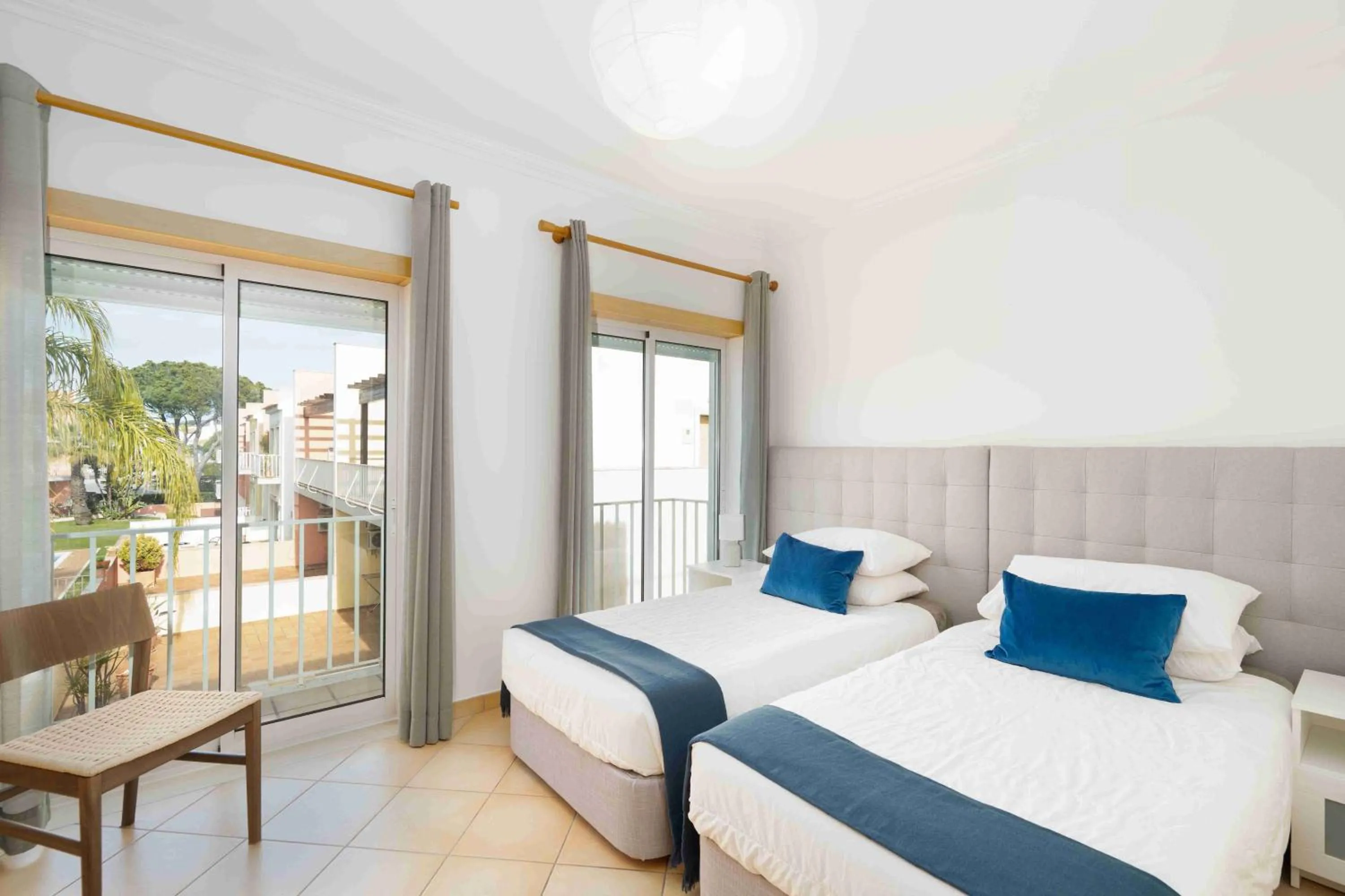 Bedroom, Bed in Old Village & Prestige